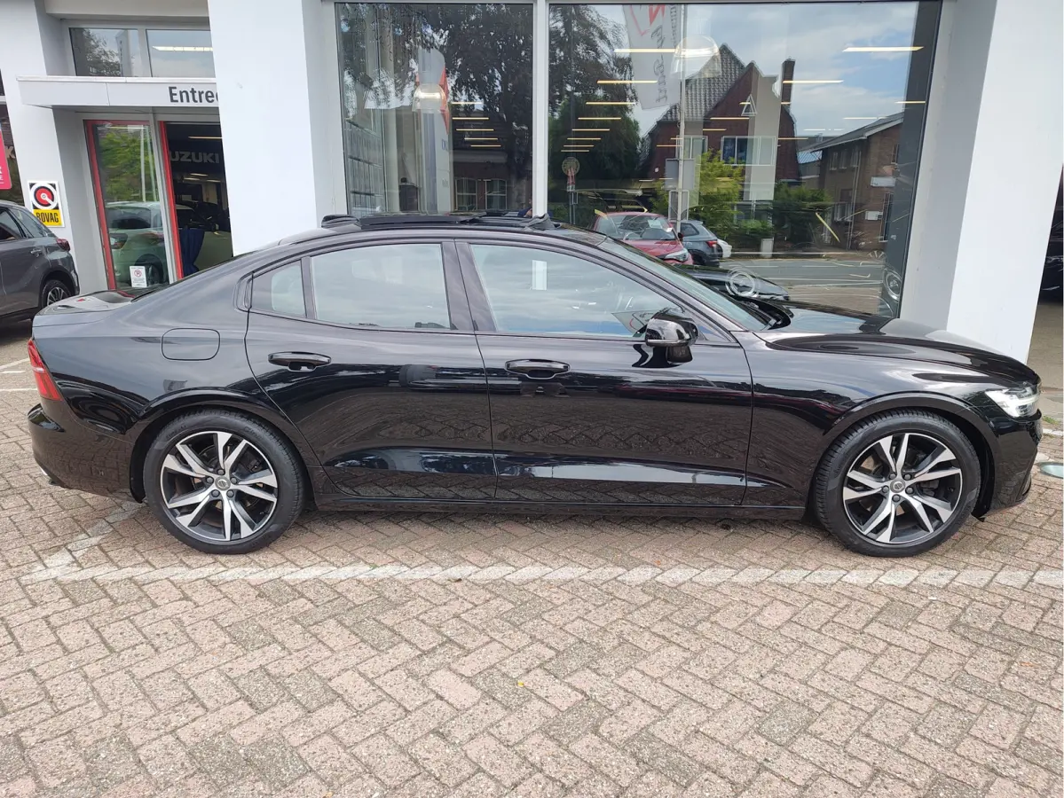 2.0 T4 R-DESIGN AUTOMAAT Lederen sportstoelen | Open dak | Harman Kardon | HUD