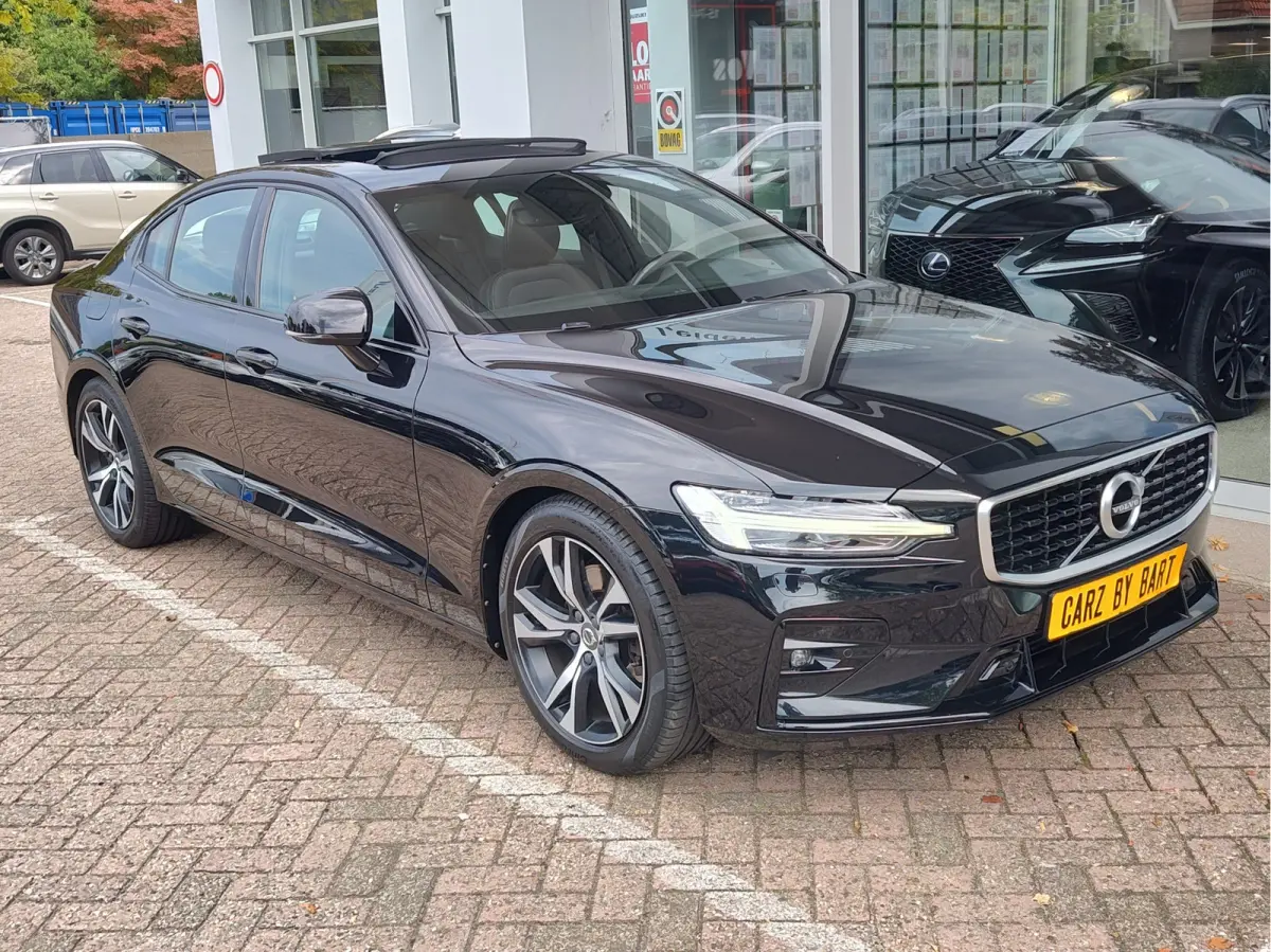 2.0 T4 R-DESIGN AUTOMAAT Lederen sportstoelen | Open dak | Harman Kardon | HUD