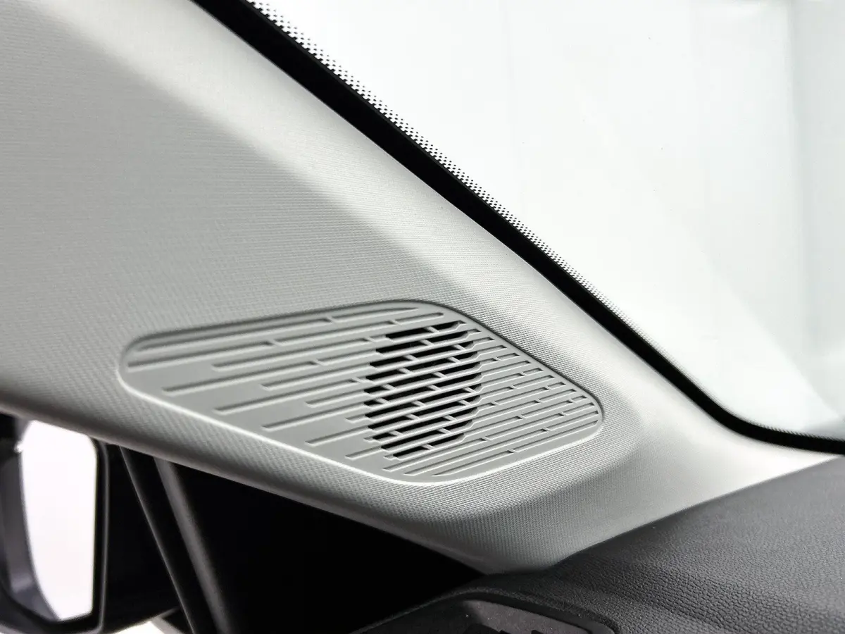 You 50 kWh 136pk | Accu 99% | Lage kilometerstand | Navigatie via Apple Carplay / Android Auto | Achteruitrijcamera | Climate Control | Cruise Control | Parkeersensoren | DAB+ radio | Armste