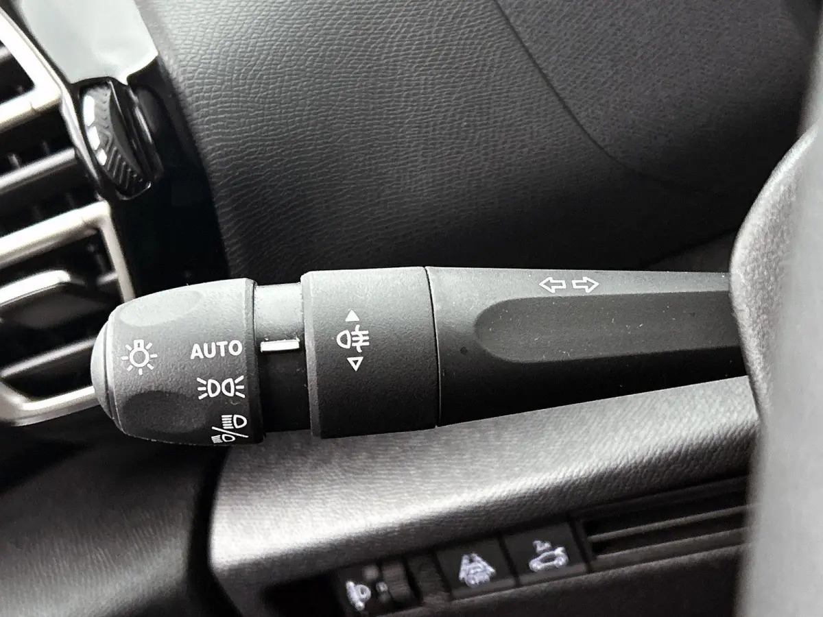 You 50 kWh 136pk | Accu 99% | Lage kilometerstand | Navigatie via Apple Carplay / Android Auto | Achteruitrijcamera | Climate Control | Cruise Control | Parkeersensoren | DAB+ radio | Armste