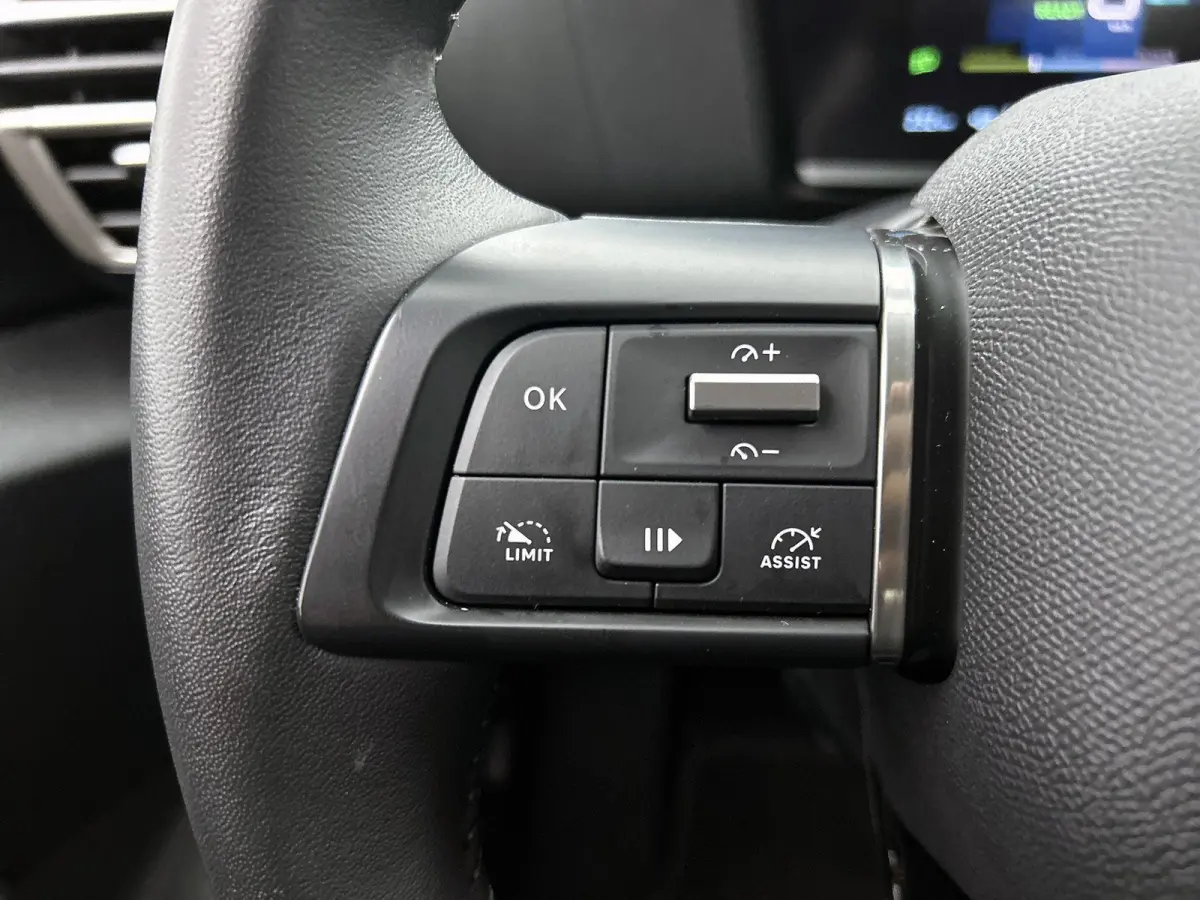 You 50 kWh 136pk | Accu 99% | Lage kilometerstand | Navigatie via Apple Carplay / Android Auto | Achteruitrijcamera | Climate Control | Cruise Control | Parkeersensoren | DAB+ radio | Armste