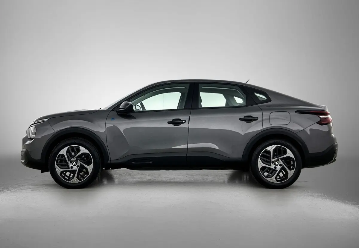 You 50 kWh 136pk | Accu 99% | Lage kilometerstand | Navigatie via Apple Carplay / Android Auto | Achteruitrijcamera | Climate Control | Cruise Control | Parkeersensoren | DAB+ radio | Armste