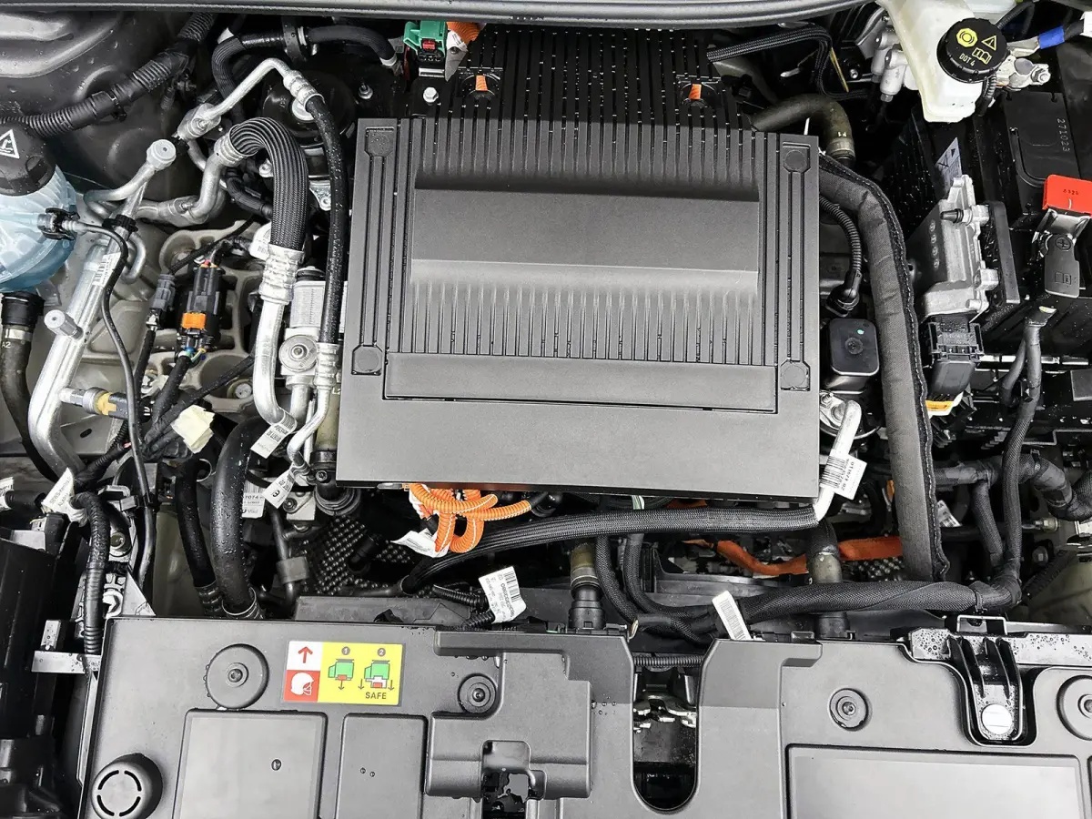 You 50 kWh 136pk | Accu 99% | Lage kilometerstand | Navigatie via Apple Carplay / Android Auto | Achteruitrijcamera | Climate Control | Cruise Control | Parkeersensoren | DAB+ radio | Armste