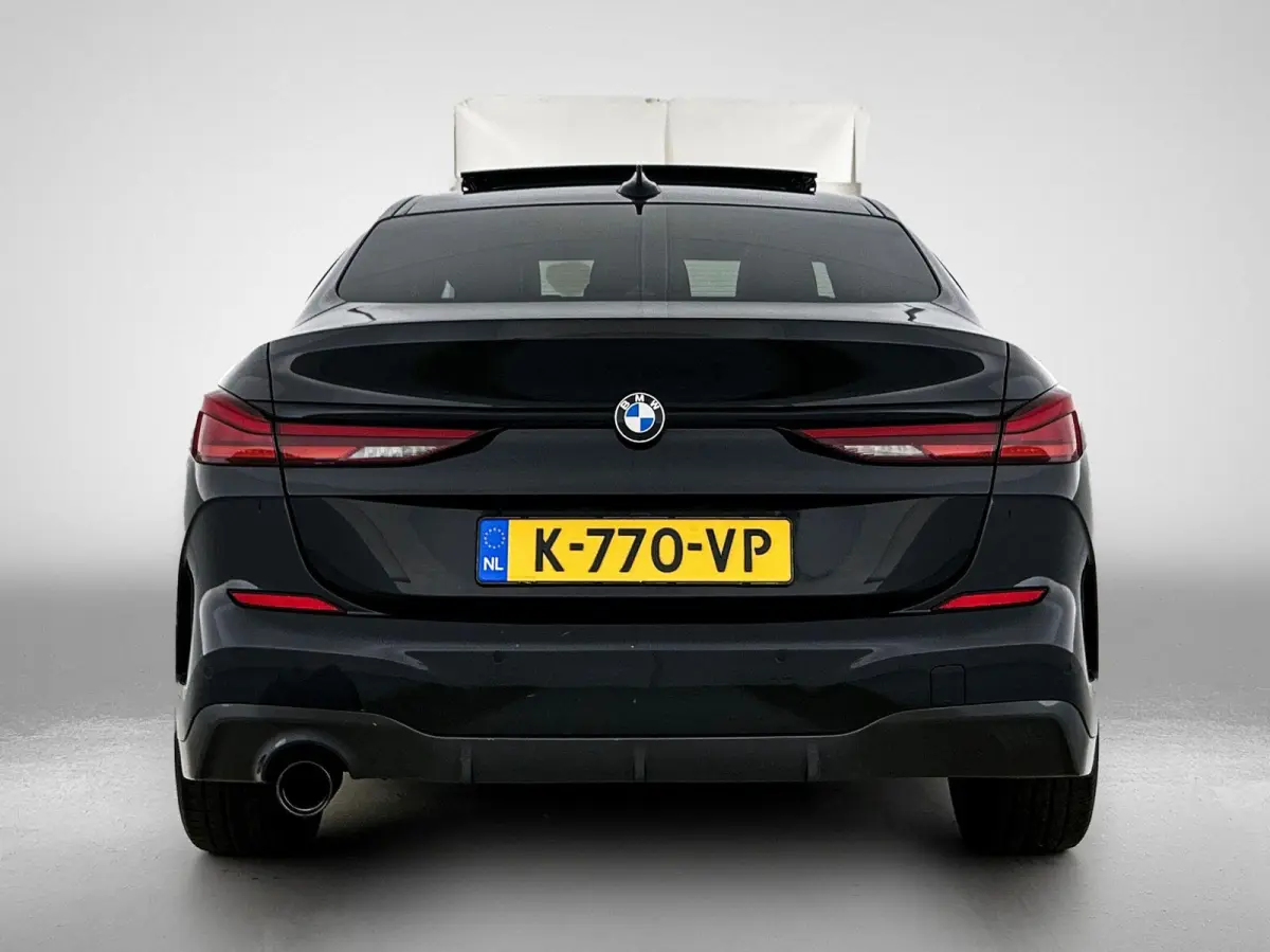 218i High Executive | Automaat | Panorama dak | Cruise control | Stoel verwarming | Leder | Climate control | Parkeer sensoren | Virtual cockpit | Navigatie
