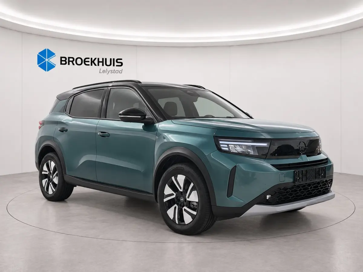 GS - | 11 kW boordlader | 17" Lichtmetalen velgen in Zwart met 215/60 R17 banden | Achteruitrijcamera