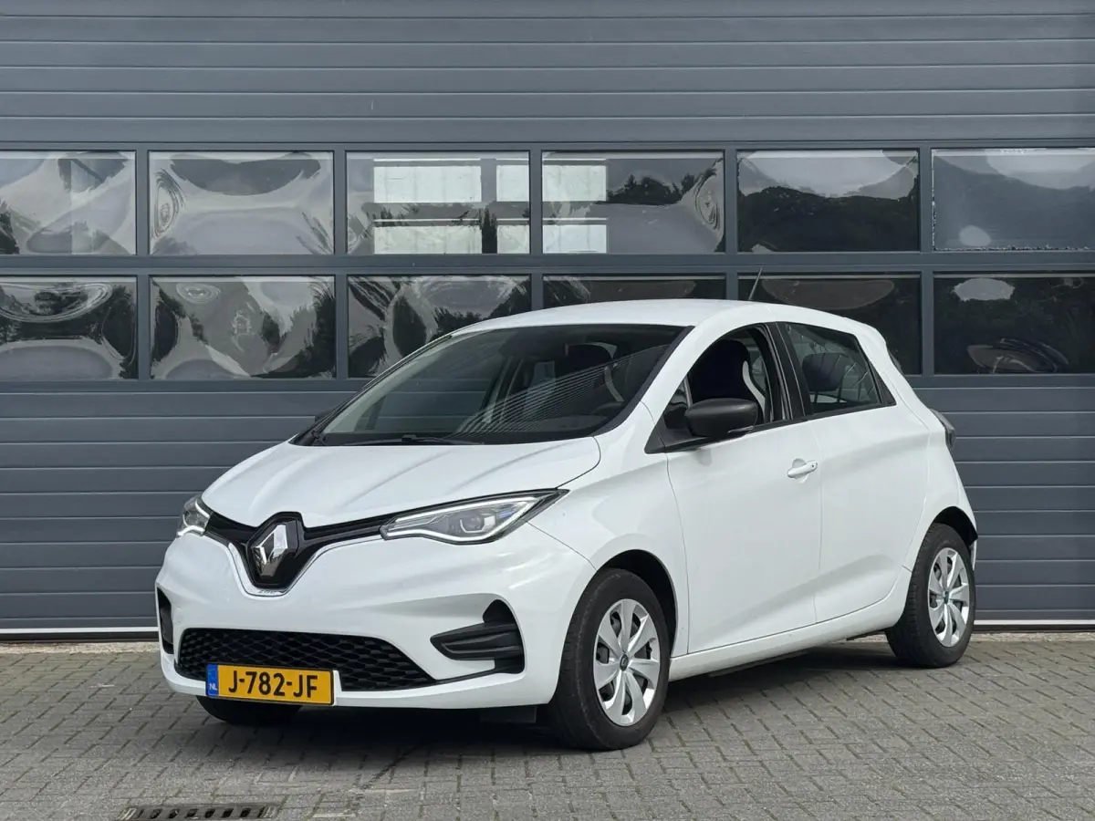 R110 LIFE 52 kWh (82% SOH) I KOOPACCU I NAVIGATIESYSTEEM I P-SENSOREN I CLIMATE CONTROL