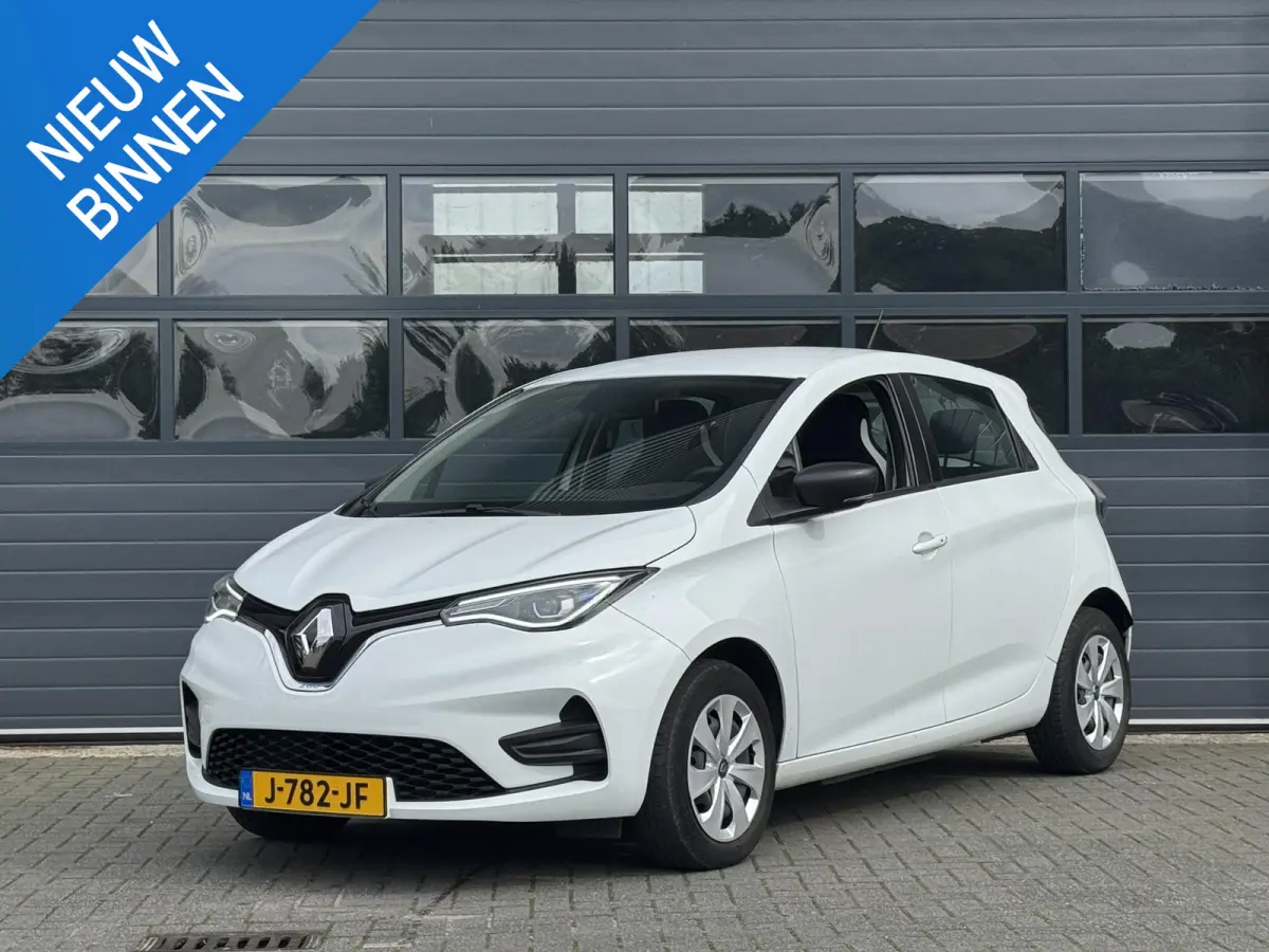 R110 LIFE 52 kWh I KOOPACCU I NAVIGATIESYSTEEM I P-SENSOREN I CLIMATE CONTROL
