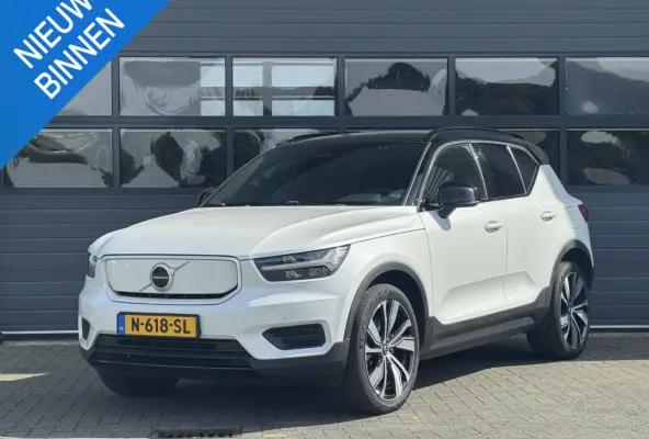 CORE (93% SOH) I AUTOMAAT I TREKHAAK (1500KG) I P-CAMERA I STUUR/STOELVERWARMING I APPLE CARPLAY