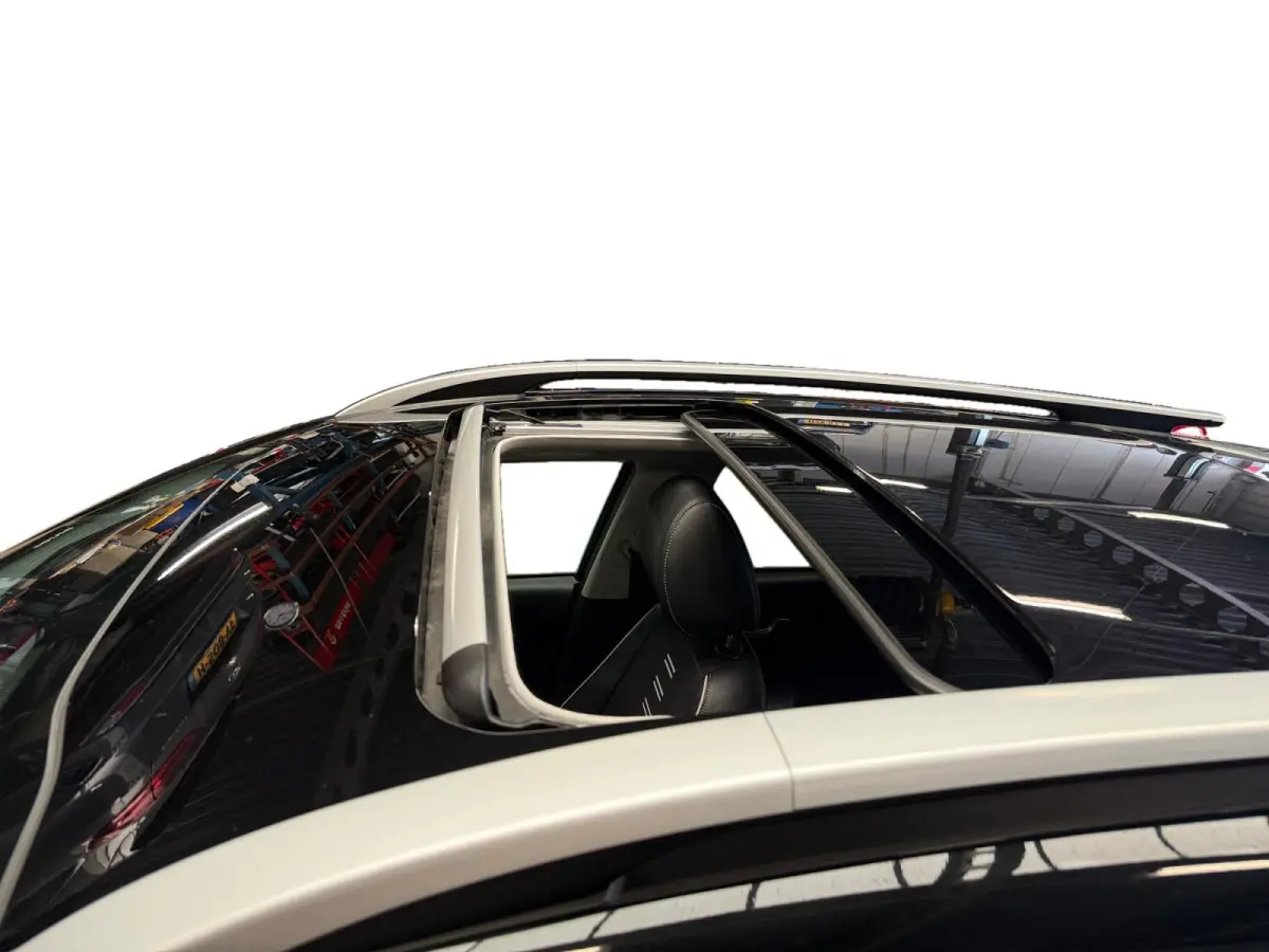1.0 T-GDi MHEV GT-PlusLine Meest luxe uitvoering | 1e Eigenaar | Panorama dak | Dealer onderhouden | Cruise Control Adaptief | Carplay | Metallic lak | Fabrieksgarantie t/m 10-5-2030 + 3x 1 
