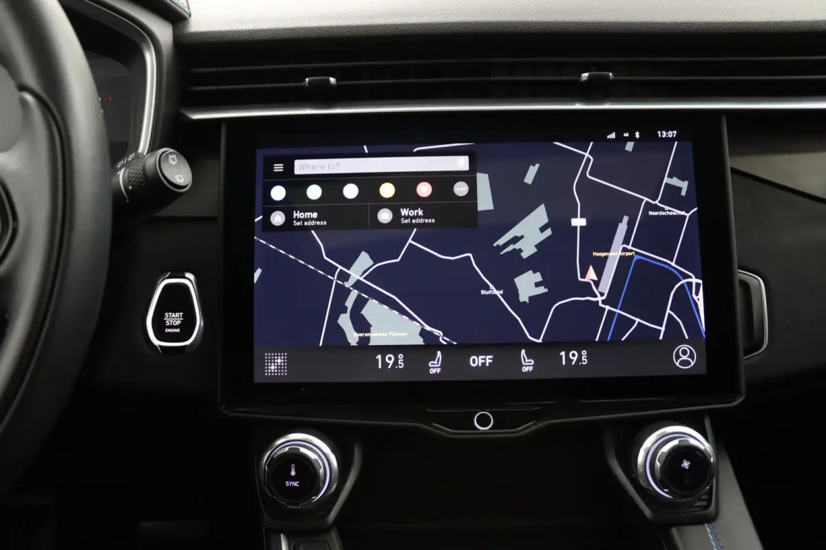 1.5*PLUG-IN*NAVI*PANO*CAM*ACC*CARPLAY*ECC*LED*