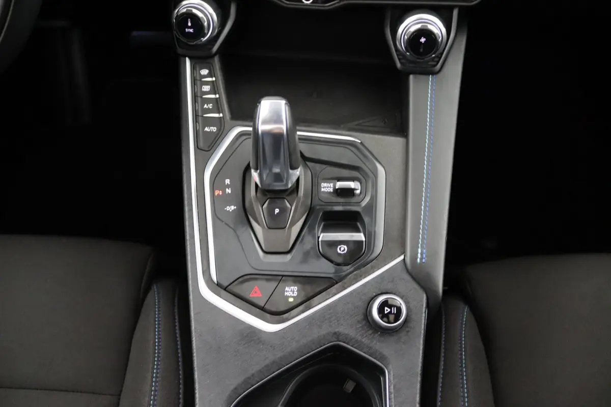 1.5*PLUG-IN*NAVI*PANO*CAM*ACC*CARPLAY*ECC*LED*