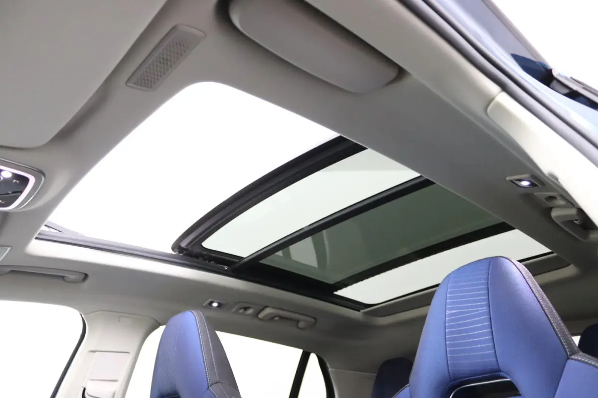 1.5*PLUG-IN*NAVI*PANO*CAM*ACC*CARPLAY*ECC*LED*
