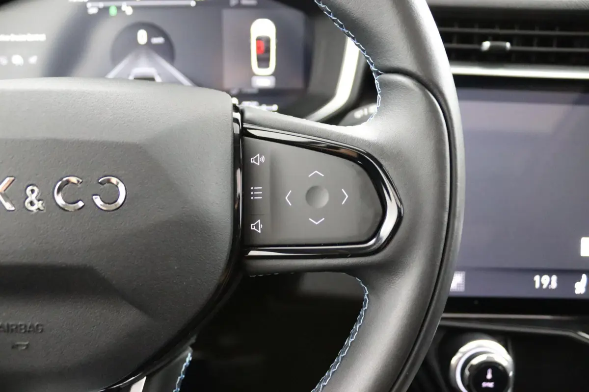1.5*PLUG-IN*NAVI*PANO*CAM*ACC*CARPLAY*ECC*LED*