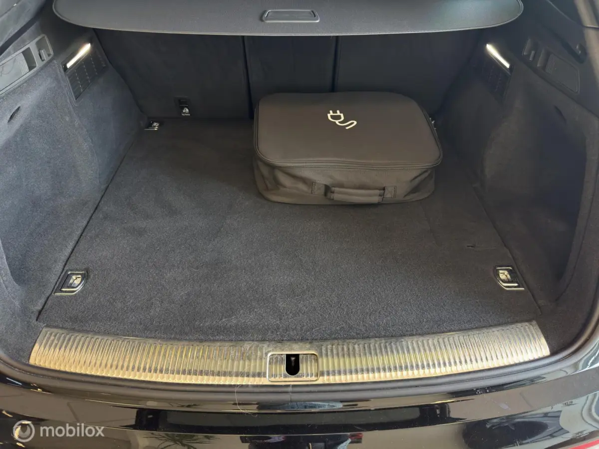 55 TFSI e S line edition / 367 PK / Blackline / All in prijs