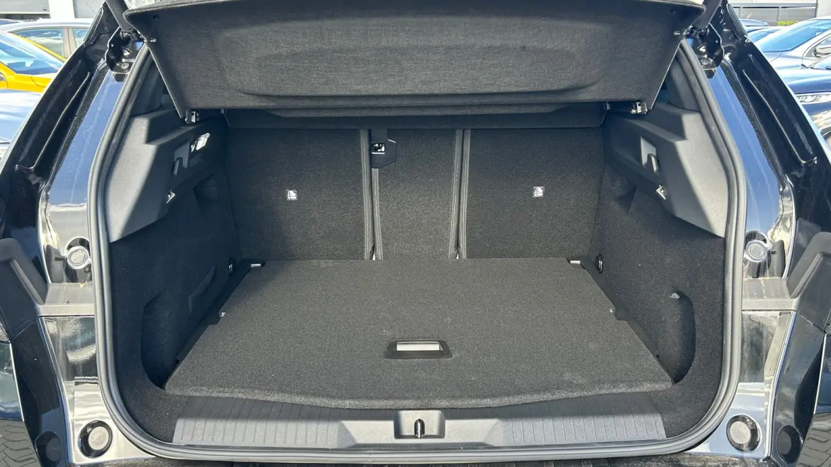 GS - PHEV | Draadloze telefoonlader (Inductie) | Elektronische klimaatregeling met twee zones | LED dagrijverlichting