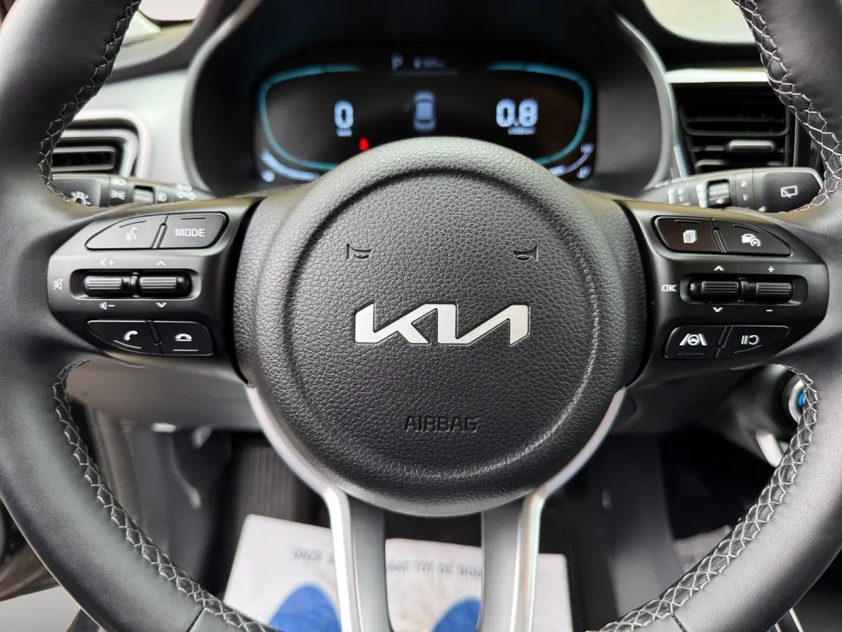 1.0 T-GDi MHEV DynamicPlusLine Automaat |  Navi | Apple Carplay/Android Auto | Metallic lak | Stoel & stuurverwarming | Fabrieksgarantie t/m 11-8-2032 + 3x 1 jaar* | NAP