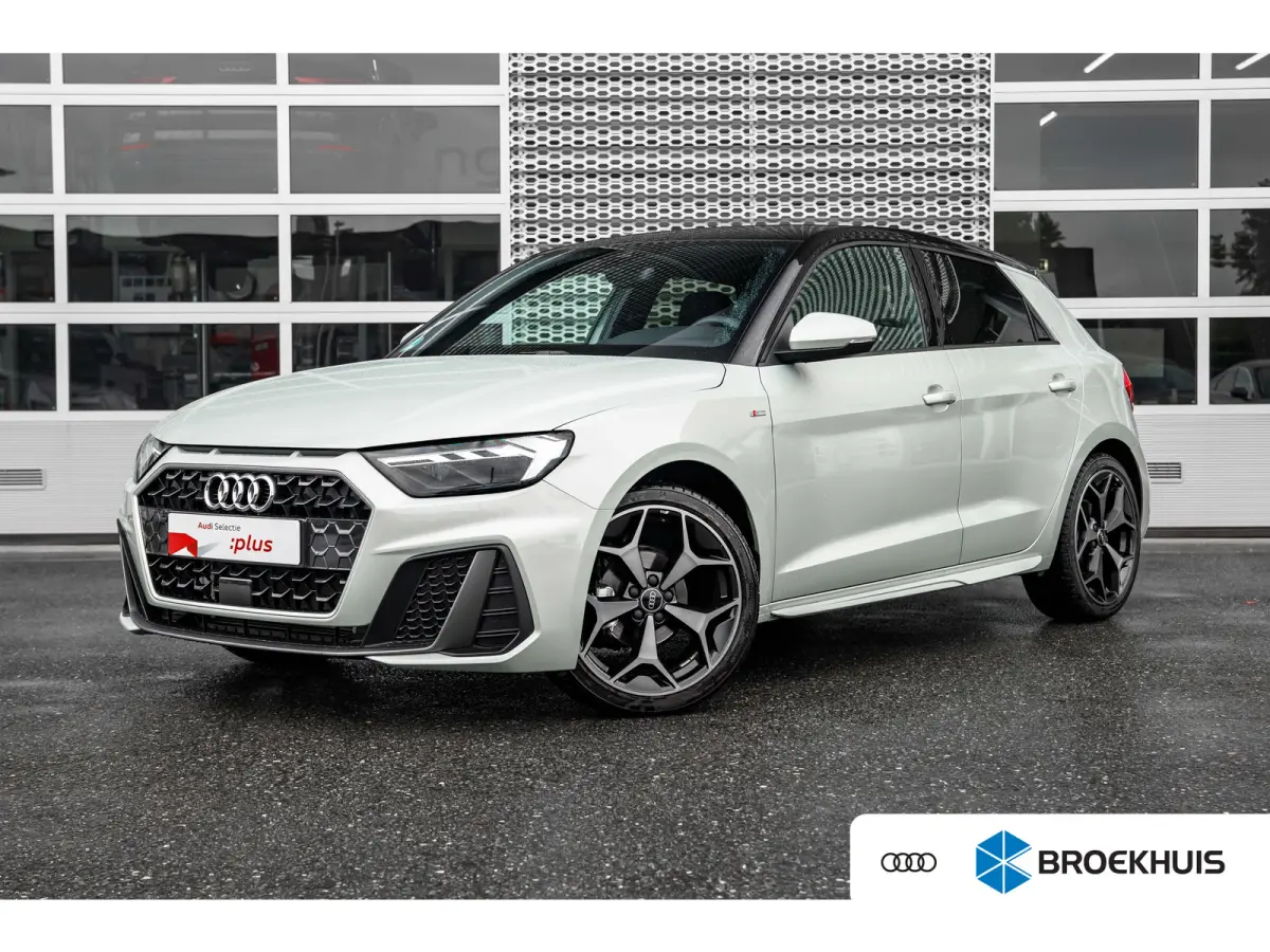 25 TFSI S edition | Stoelverwarming | Adaptive Cruise Control | | Apple Carplay/Android Auto|telefoonintegratie premium | Cruise control adaptief | Extra getint glas