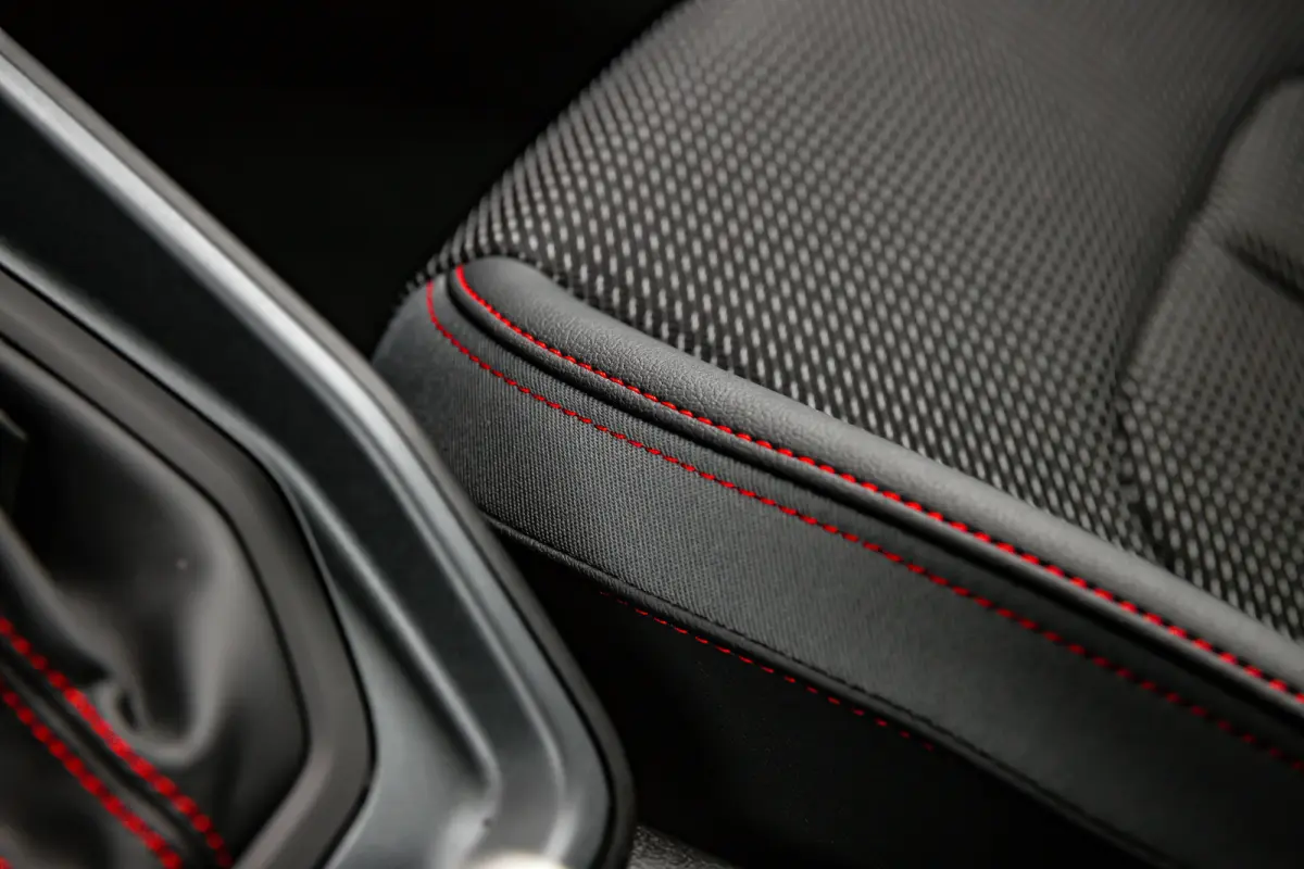 25 TFSI S edition | Stoelverwarming | Adaptive Cruise Control | | Apple Carplay/Android Auto|telefoonintegratie premium | Cruise control adaptief | Extra getint glas
