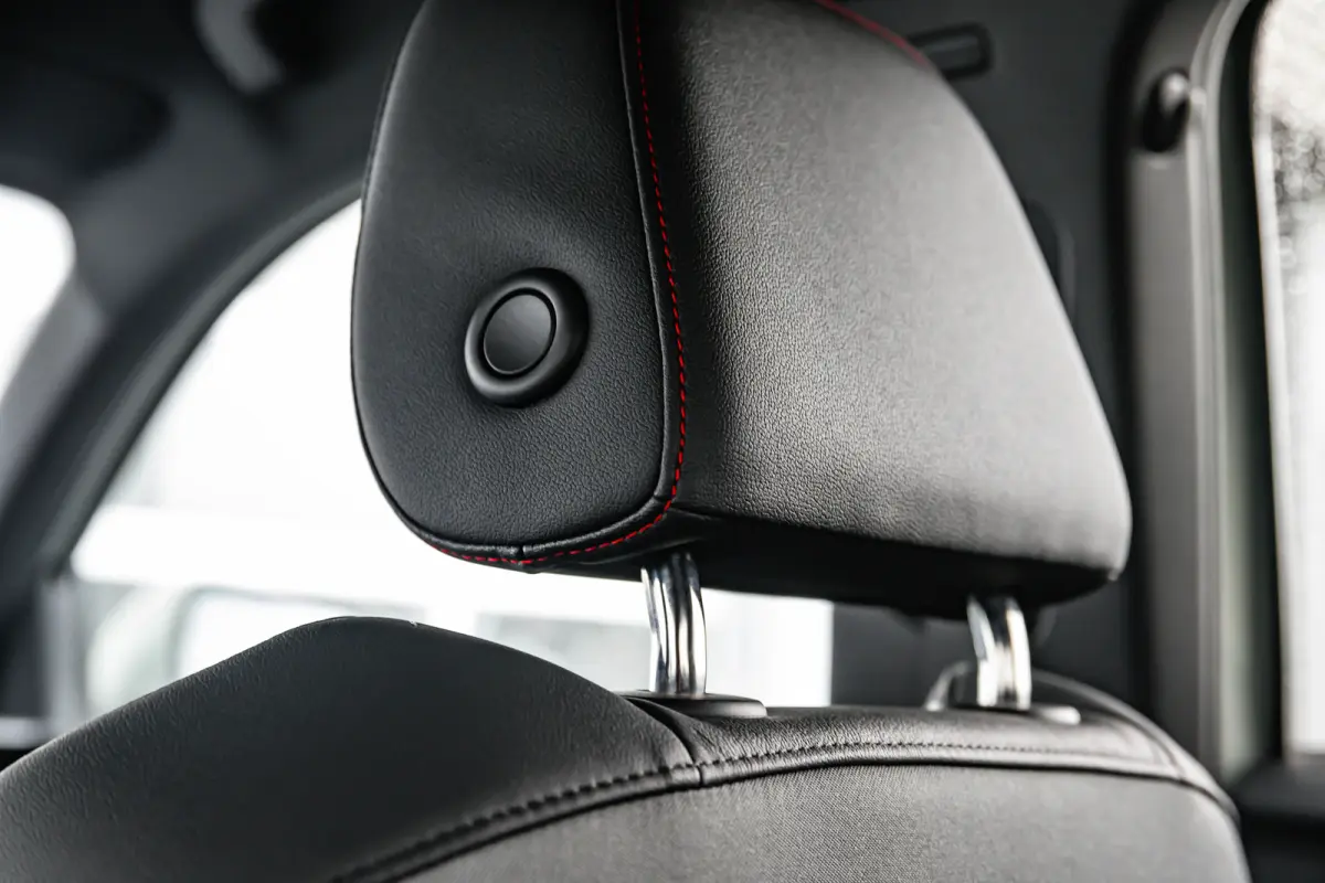 25 TFSI S edition | Stoelverwarming | Adaptive Cruise Control | | Apple Carplay/Android Auto|telefoonintegratie premium | Cruise control adaptief | Extra getint glas