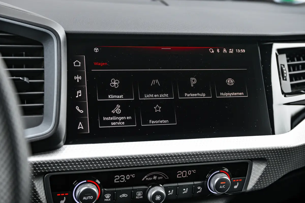 25 TFSI S edition | Stoelverwarming | Adaptive Cruise Control | | Apple Carplay/Android Auto|telefoonintegratie premium | Cruise control adaptief | Extra getint glas