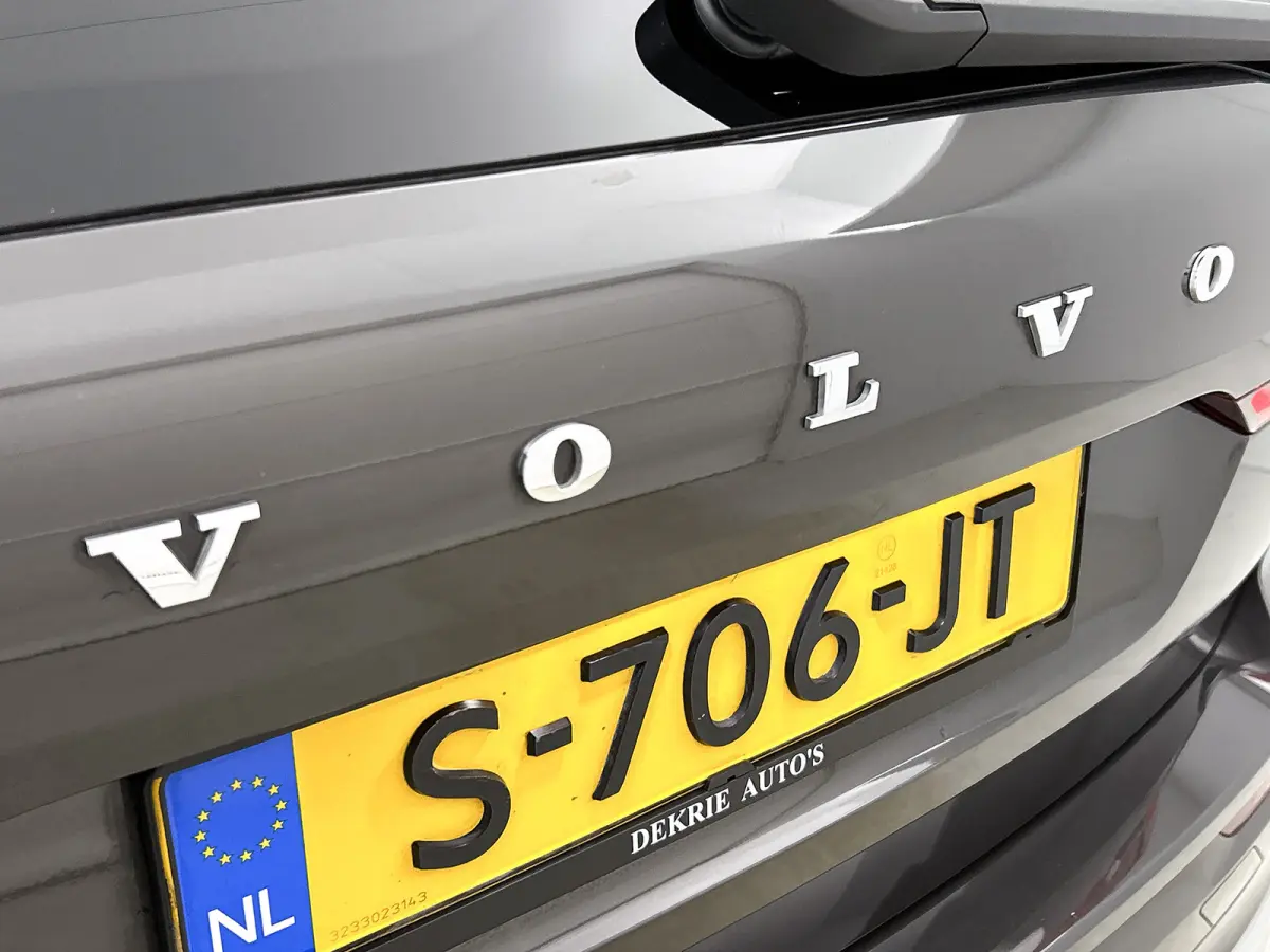2.0 T6 Plug-in LongRange SOH 100% / AWD Plus Bright / Panoramadak / Pdc+Camera / NL.Auto / Stoel-Stuurverwarming / Apk 02-2027