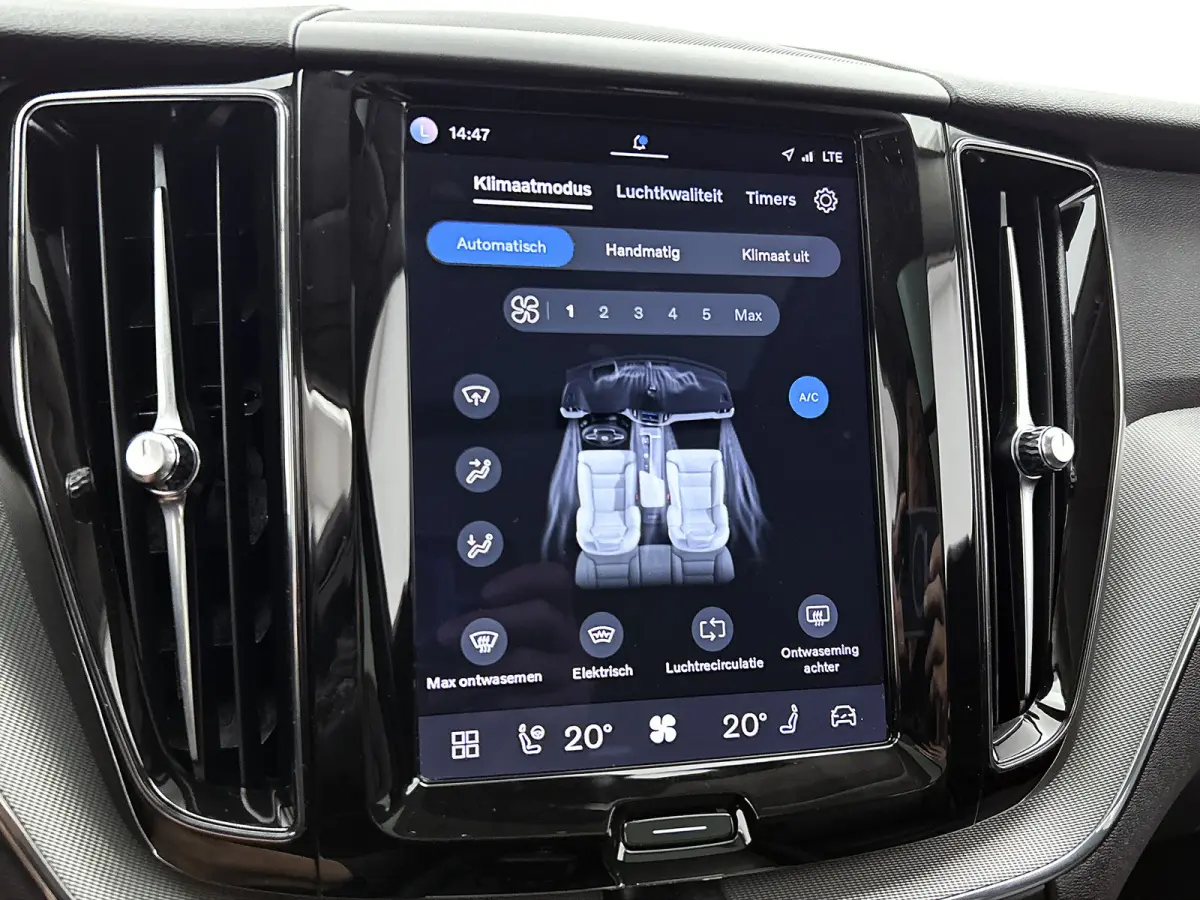 2.0 T6 Plug-in LongRange SOH 100% / AWD Plus Bright / Panoramadak / Pdc+Camera / NL.Auto / Stoel-Stuurverwarming / Apk 02-2027