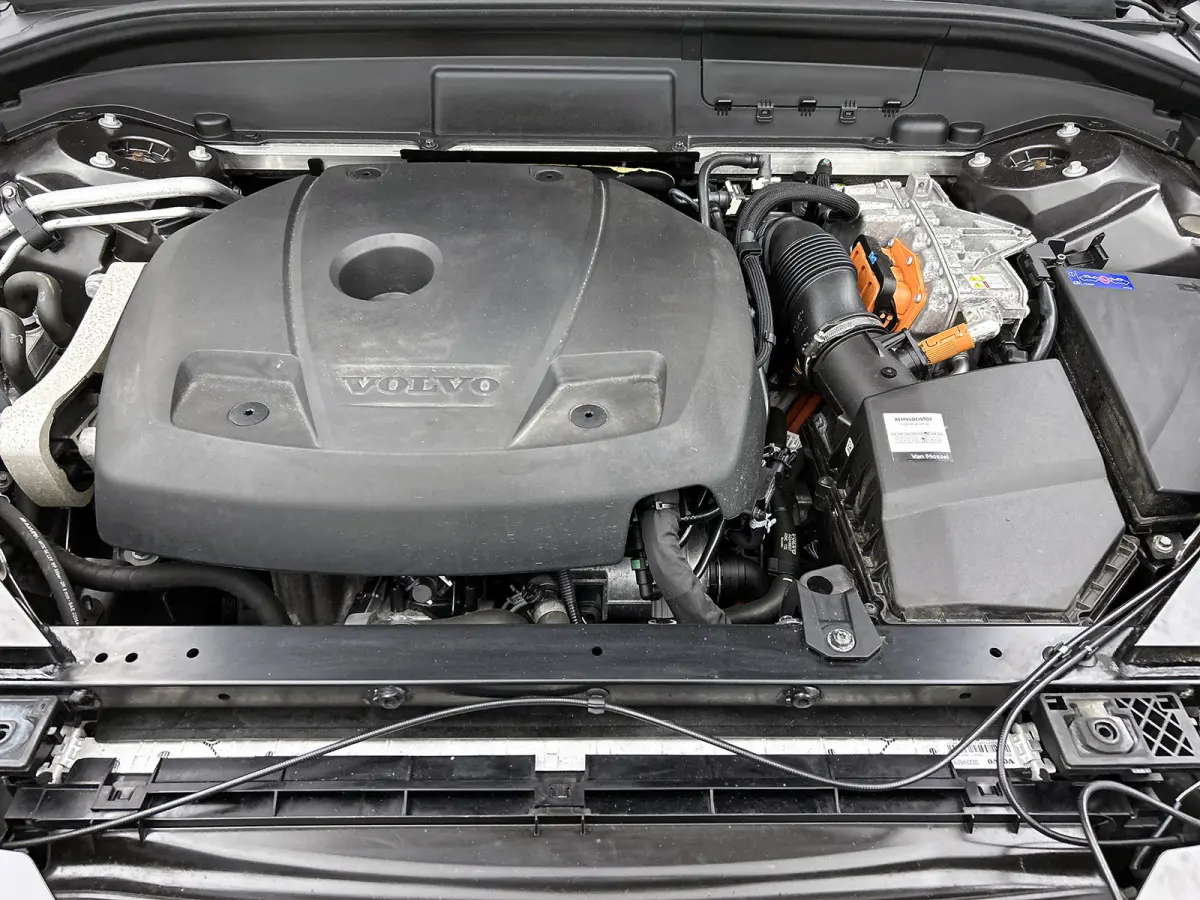 2.0 T6 Plug-in LongRange SOH 100% / AWD Plus Bright / Panoramadak / Pdc+Camera / NL.Auto / Stoel-Stuurverwarming / Apk 02-2027