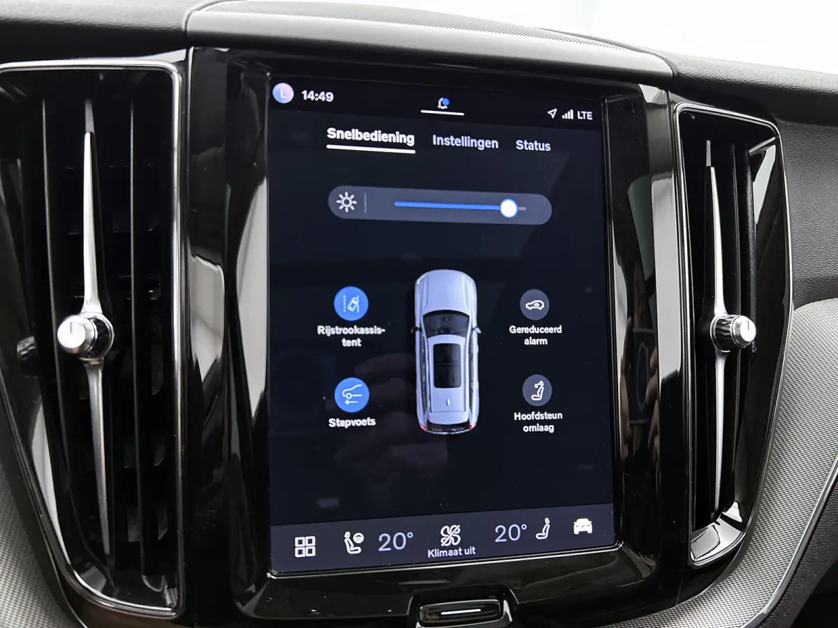 2.0 T6 Plug-in LongRange SOH 100% / AWD Plus Bright / Panoramadak / Pdc+Camera / NL.Auto / Stoel-Stuurverwarming / Apk 02-2027