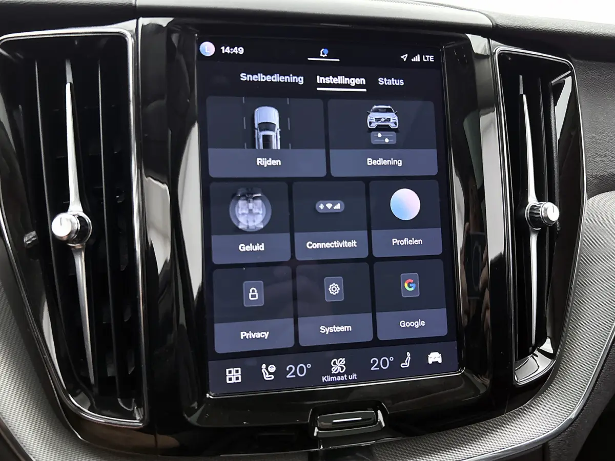 2.0 T6 Plug-in LongRange SOH 100% / AWD Plus Bright / Panoramadak / Pdc+Camera / NL.Auto / Stoel-Stuurverwarming / Apk 02-2027
