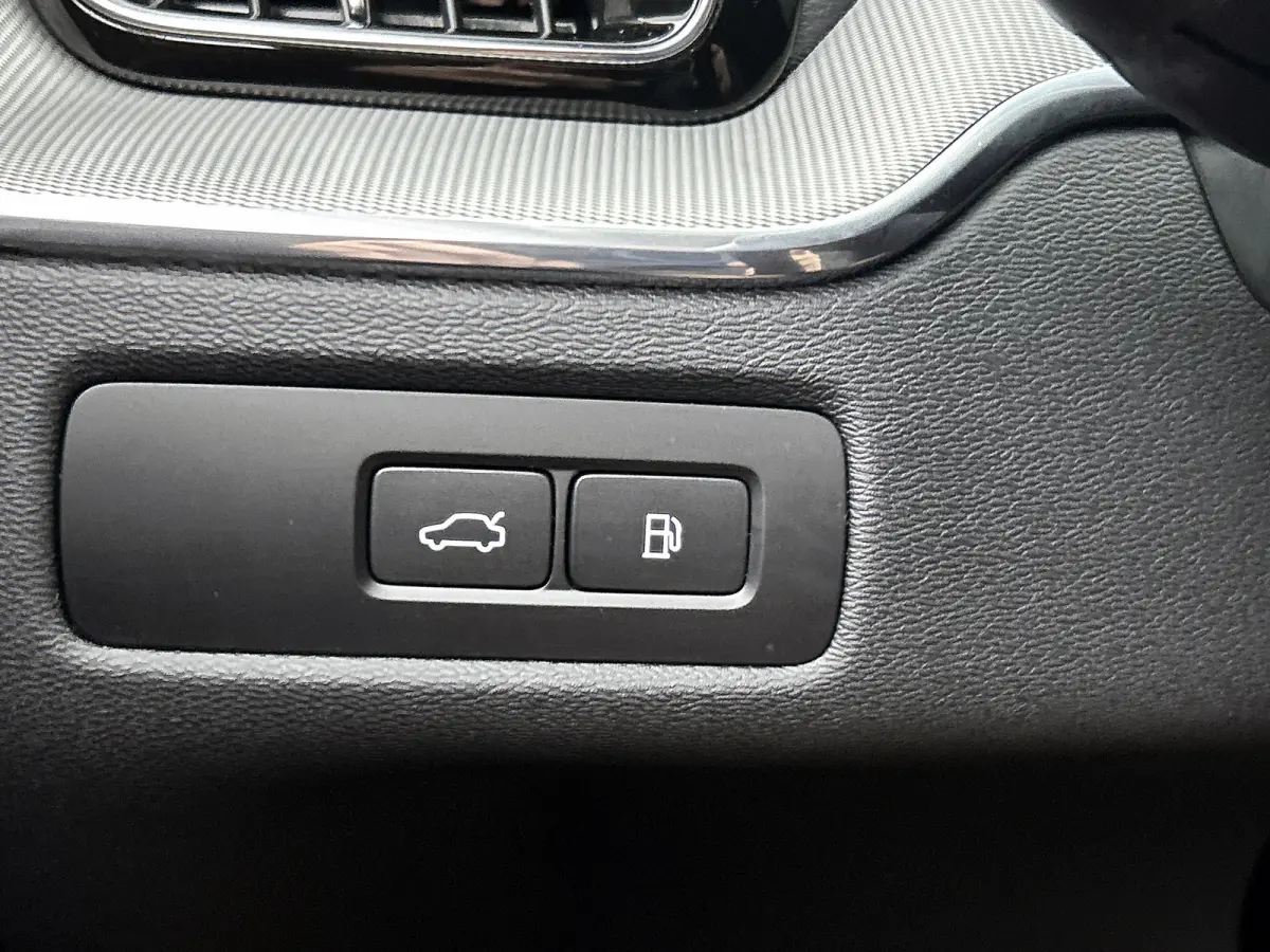 2.0 T6 Plug-in LongRange SOH 100% / AWD Plus Bright / Panoramadak / Pdc+Camera / NL.Auto / Stoel-Stuurverwarming / Apk 02-2027