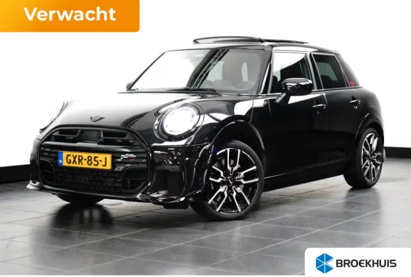 2.0 Cooper S John Cooper Works XL 204 pk | Achteruitrijcamera | Panoramadak | Apple Carplay |
