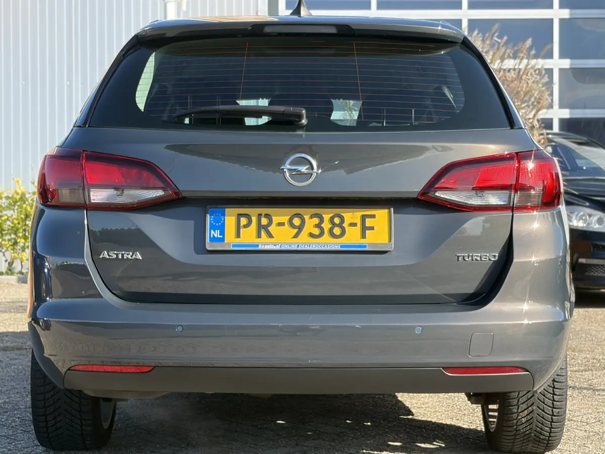 1.4 Turbo S/S 125pk | Apple Carplay/Android Auto | Cruise control | Electronic climate control | Kofferbak elektrisch bedienbaar | LED koplampen | Navigatiesysteem full map | Parkeersensor v