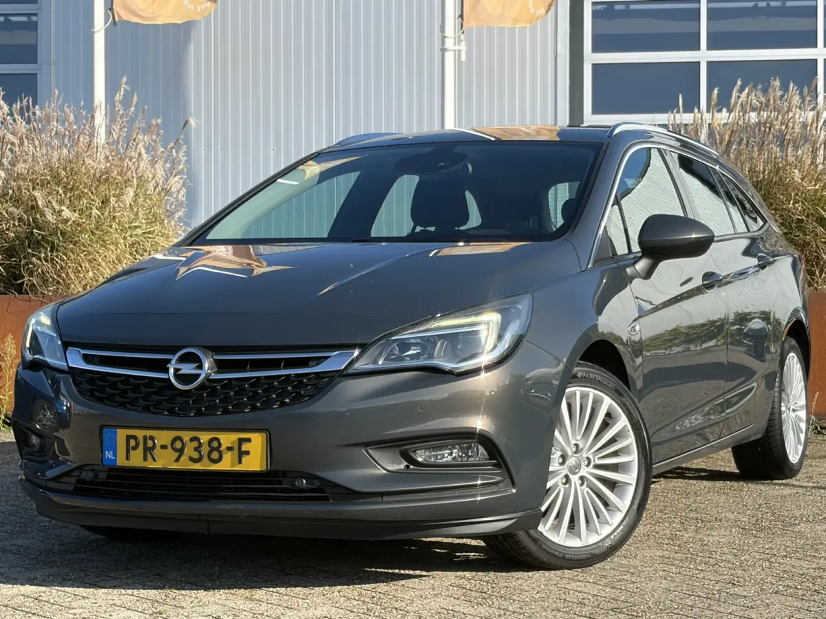 1.4 Turbo S/S 125pk | Apple Carplay/Android Auto | Cruise control | Electronic climate control | Kofferbak elektrisch bedienbaar | LED koplampen | Navigatiesysteem full map | Parkeersensor v