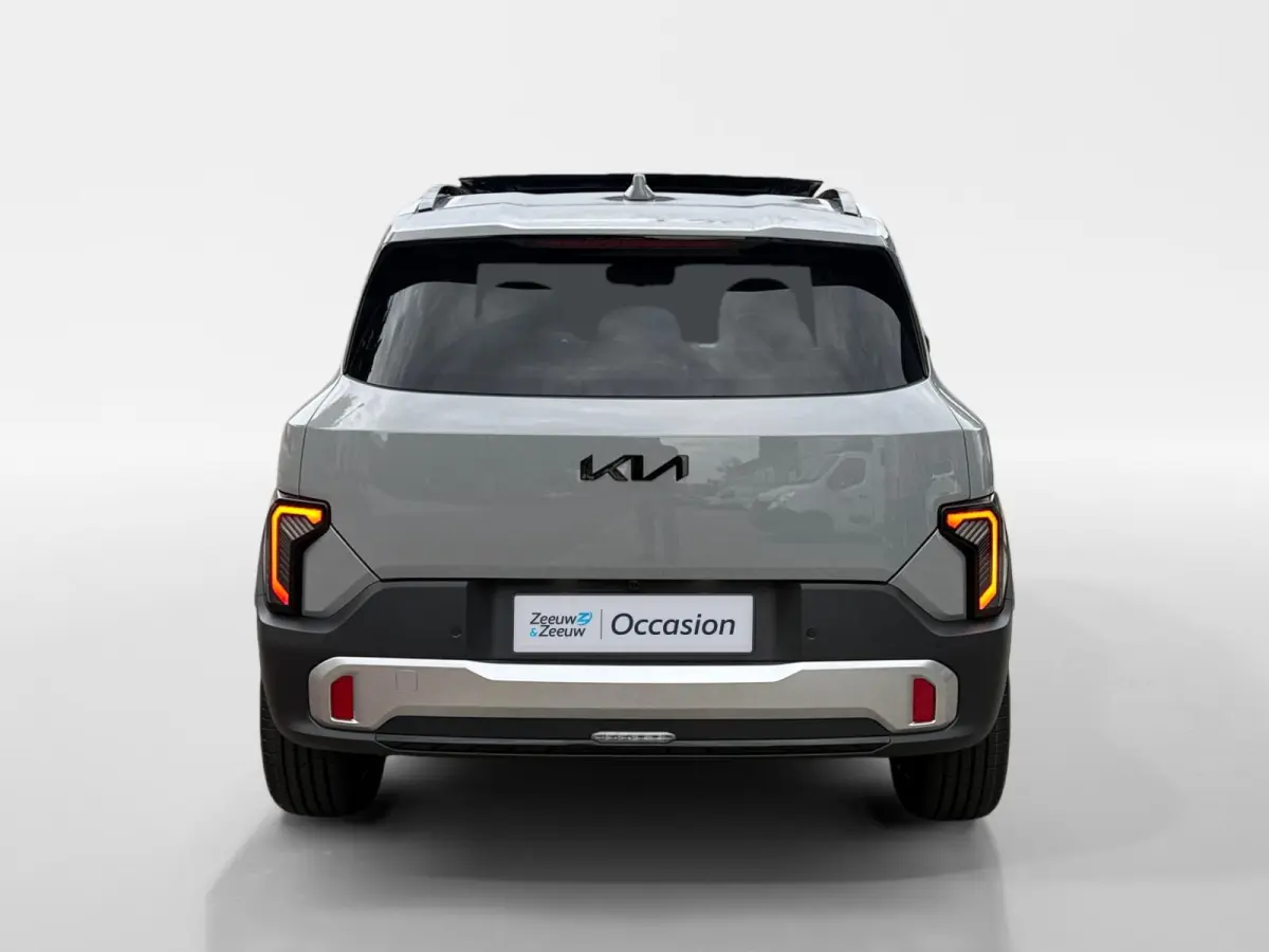 Plus Advanced 61 kWh Demonstratie auto | Leverbaar vanaf maart 2027 | Schuifdak | Stoel + Stuurverwarming |