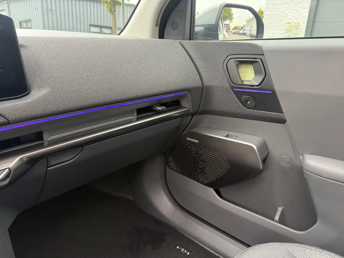 Plus Advanced 61 kWh Demonstratie auto | Leverbaar vanaf maart 2027 | Schuifdak | Stoel + Stuurverwarming |