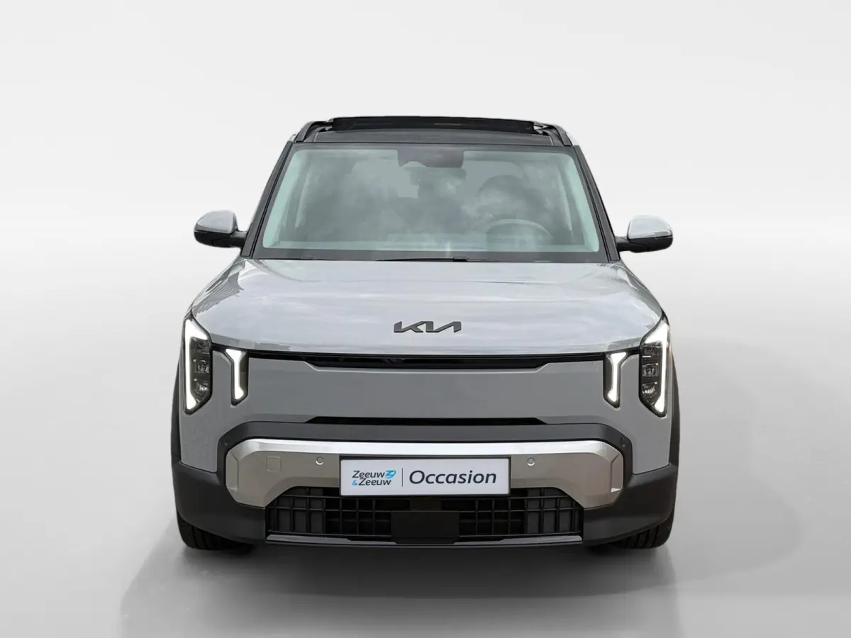Plus Advanced 61 kWh Demonstratie auto | Leverbaar vanaf maart 2027 | Schuifdak | Stoel + Stuurverwarming |