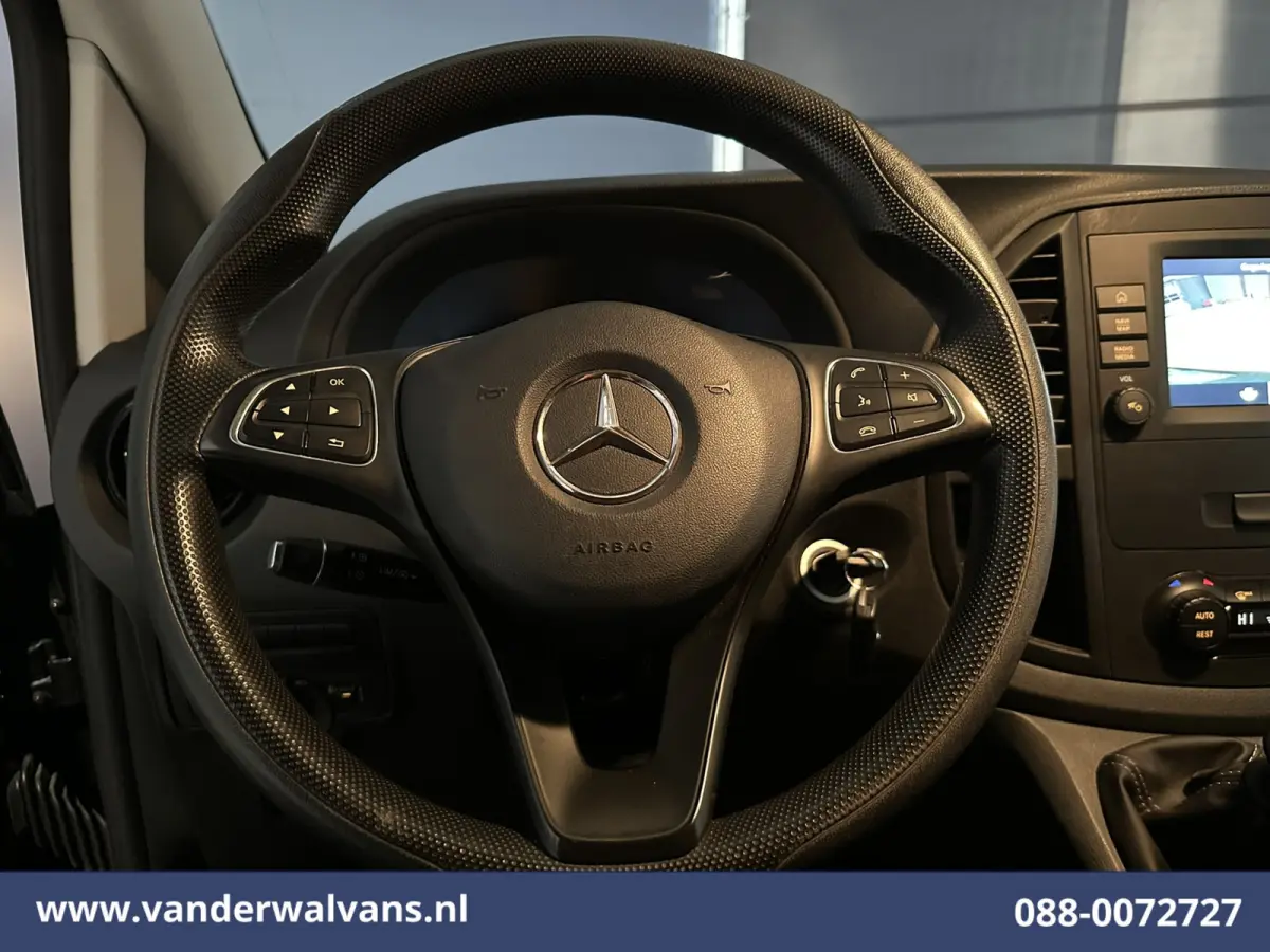110 CDI 102pk L2H1 Euro6 Airco | Imperiaal | Camera | Navigatie | Trekhaak | Apple Carplay | Cruisecontrol Android Auto, Parkeersensoren, Bijrijdersbank, Achterklep
