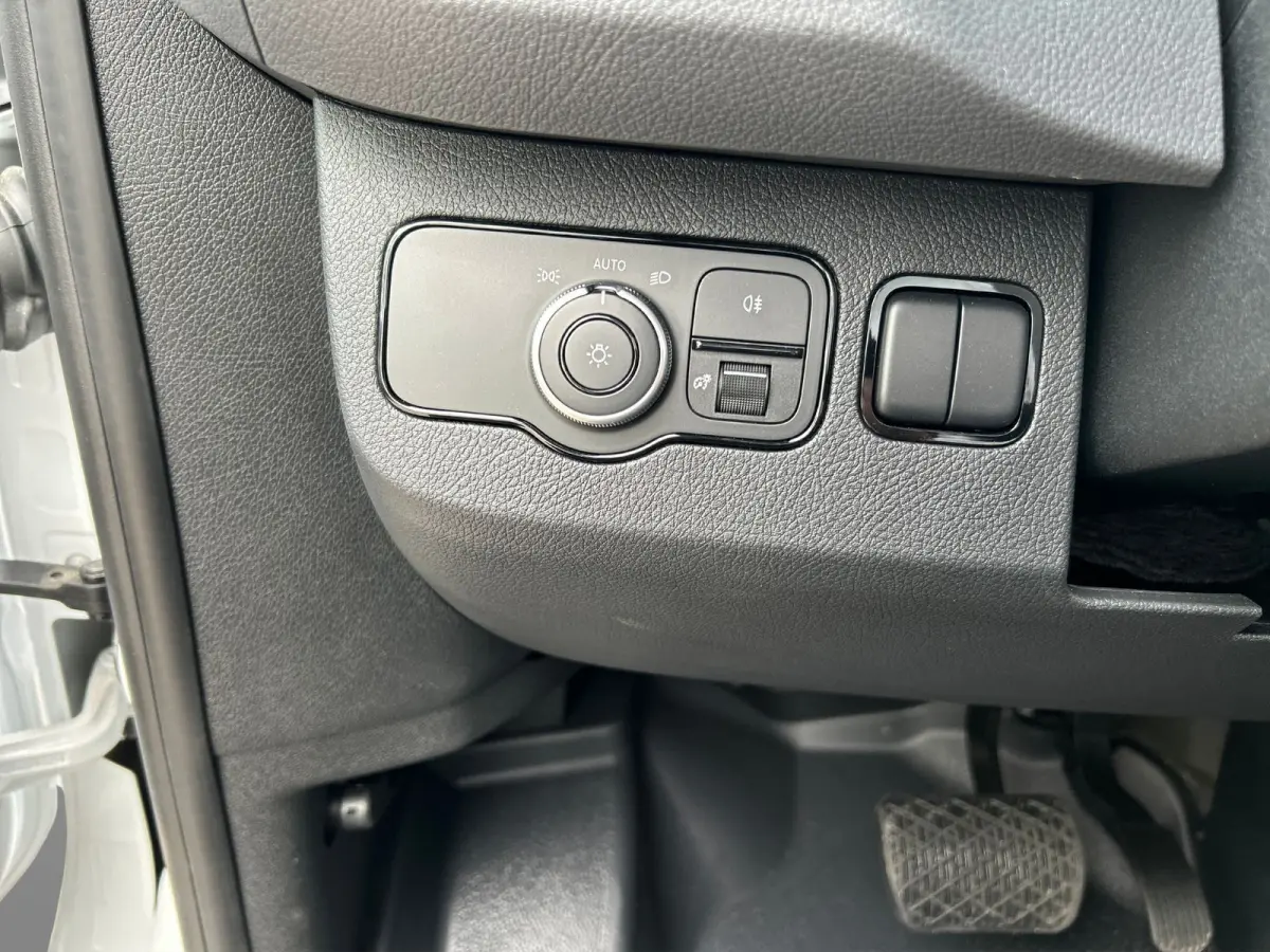 519 L3 Bakwagen N1 PRIJS INCL BPM | Gev.stoel