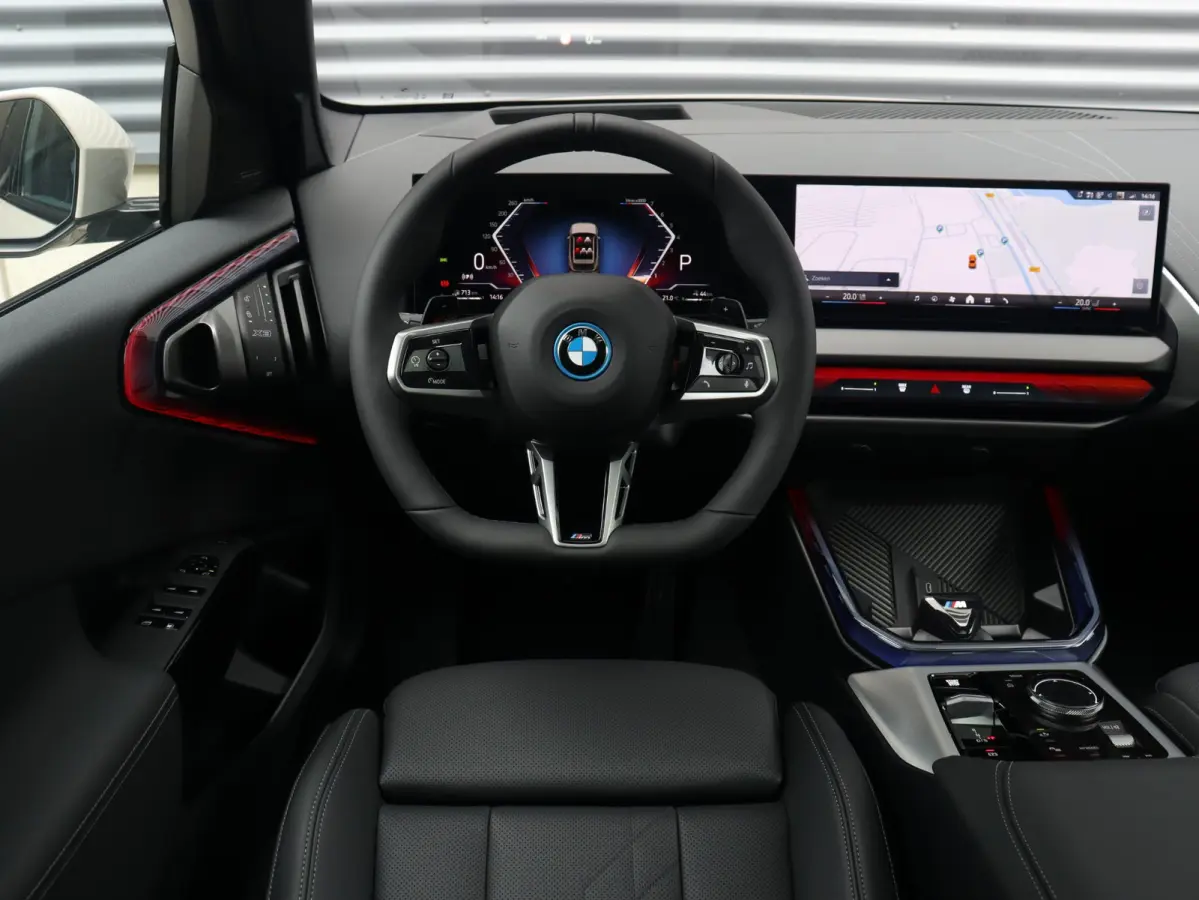 30e xDrive | M Sport Pro | SOH 100% | Trekhaak | Head-Up | Panodak | Driving Assistant Prof. | Parking Assistant Plus | Stoelventilatie | Adaptief Onderstel | Harman Kardon | Comfort Access 