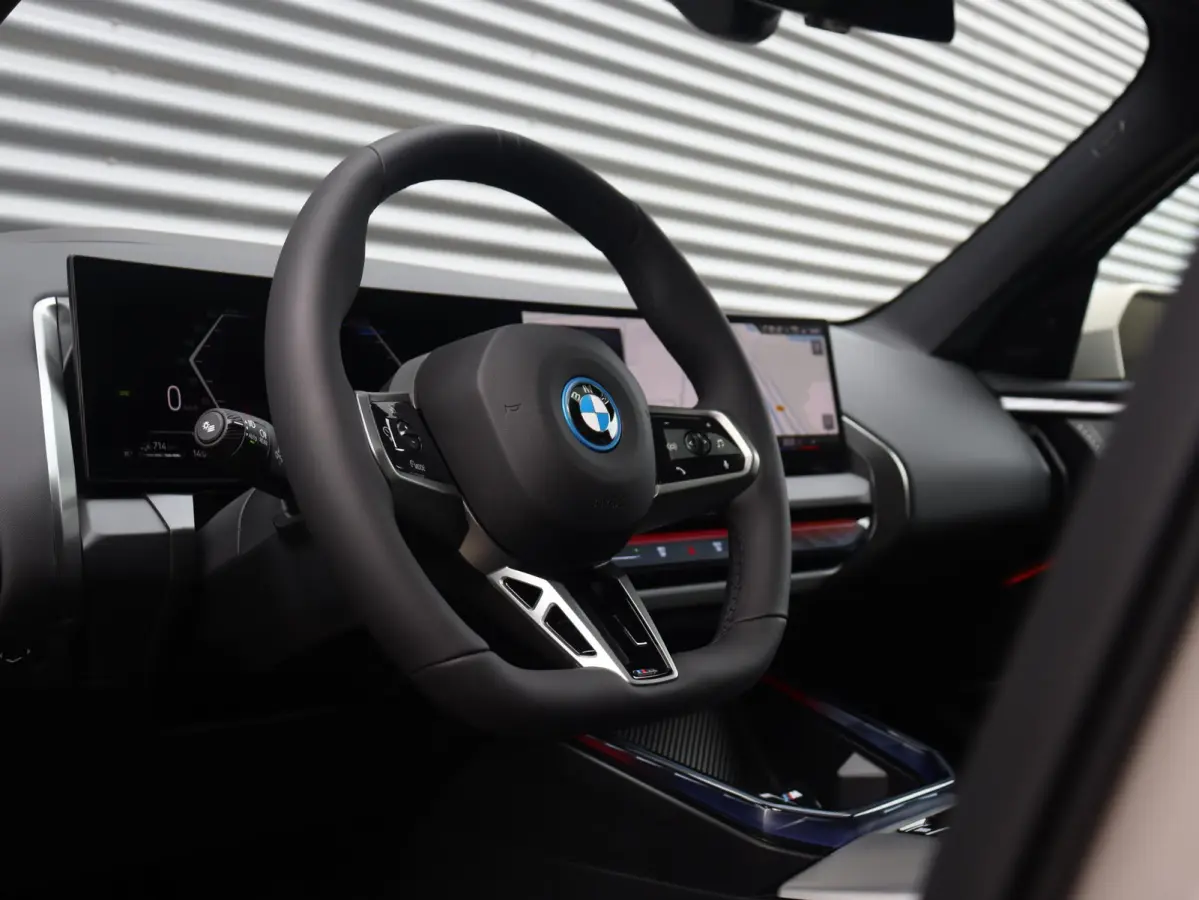 30e xDrive | M Sport Pro | SOH 100% | Trekhaak | Head-Up | Panodak | Driving Assistant Prof. | Parking Assistant Plus | Stoelventilatie | Adaptief Onderstel | Harman Kardon | Comfort Access 
