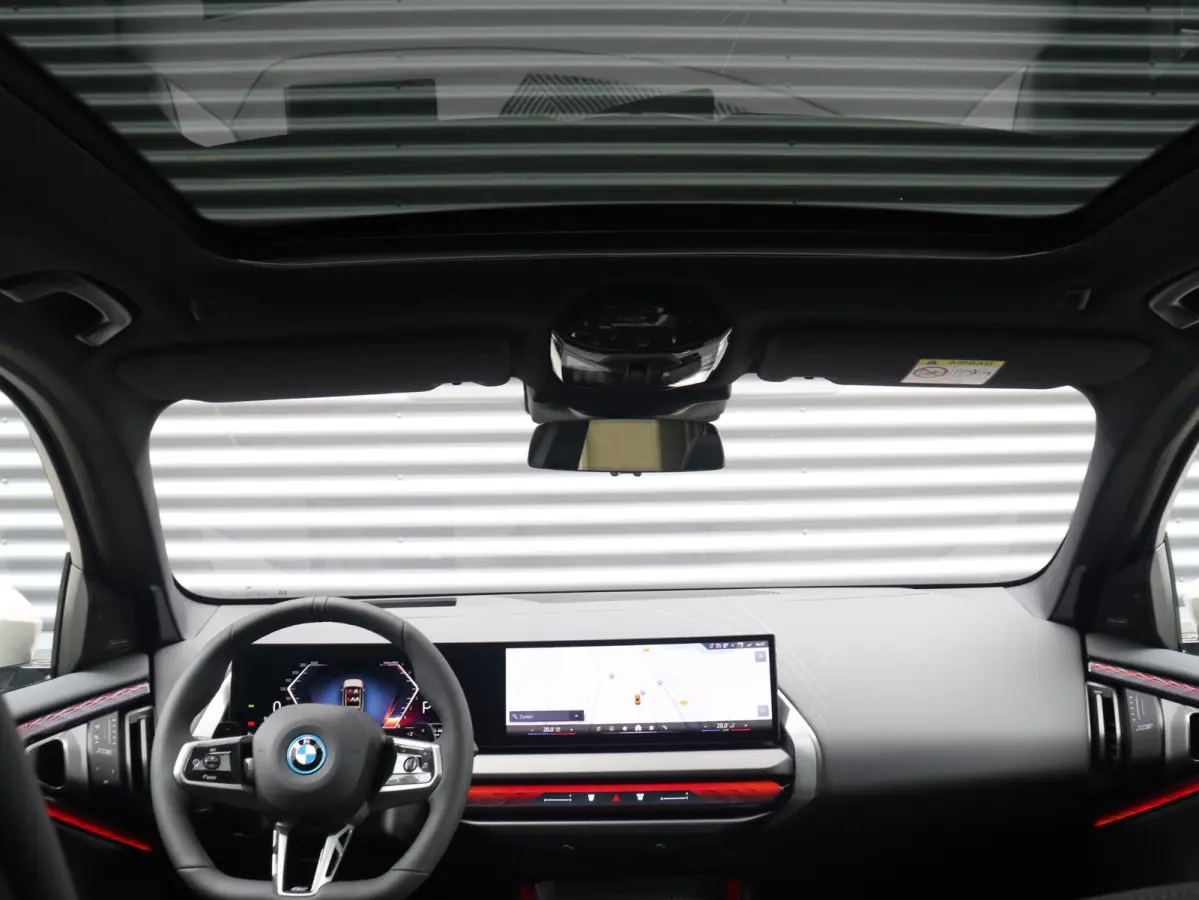 30e xDrive | M Sport Pro | SOH 100% | Trekhaak | Head-Up | Panodak | Driving Assistant Prof. | Parking Assistant Plus | Stoelventilatie | Adaptief Onderstel | Harman Kardon | Comfort Access 