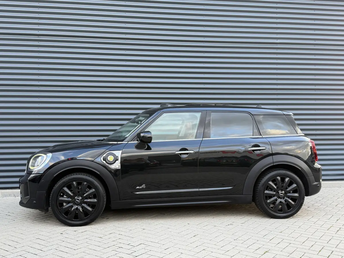 1.5 Cooper ALL4 Leder/Pano/H&K/Camera