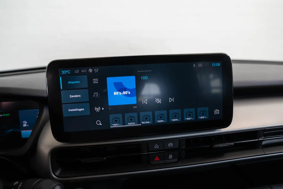 Summit 54 kWh | SOH 97% | Camera | Apple Carplay & Android Auto | Climate Controle | Parkeersensoren |