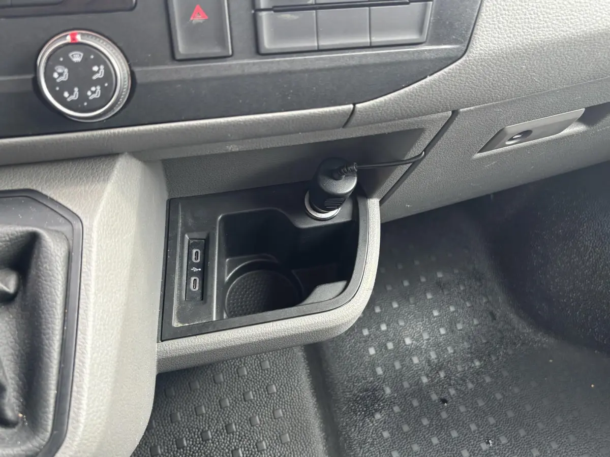 2.0 TDI L2H1*AUTOM*NAVI*CRUISE*HAAK*A/C*CAM*TEL(