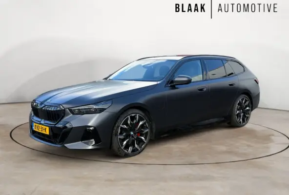 530e M Sport-Pro Edition | matzwart | 21" individual | innovation | leer | head-up