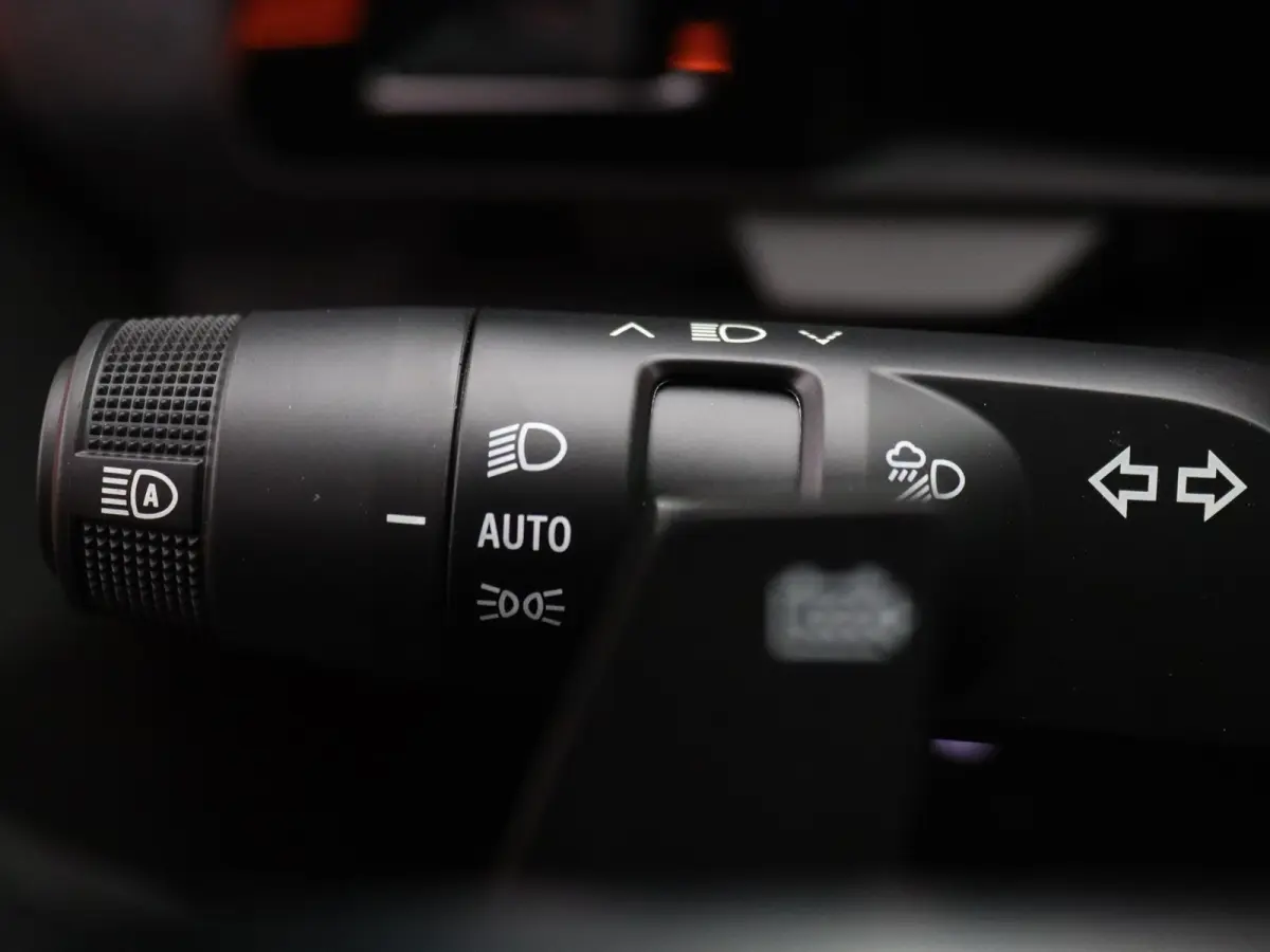 EV87 long range techno Apple Carplay/Android Auto | Climate