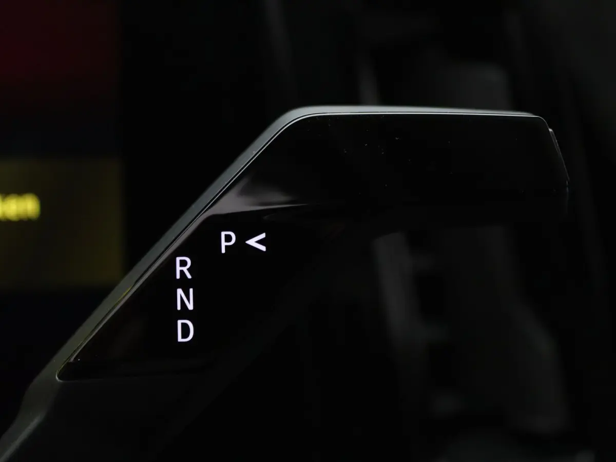 EV87 long range techno Apple Carplay/Android Auto | Climate