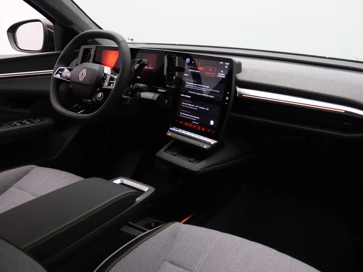 EV87 long range techno Apple Carplay/Android Auto | Climate