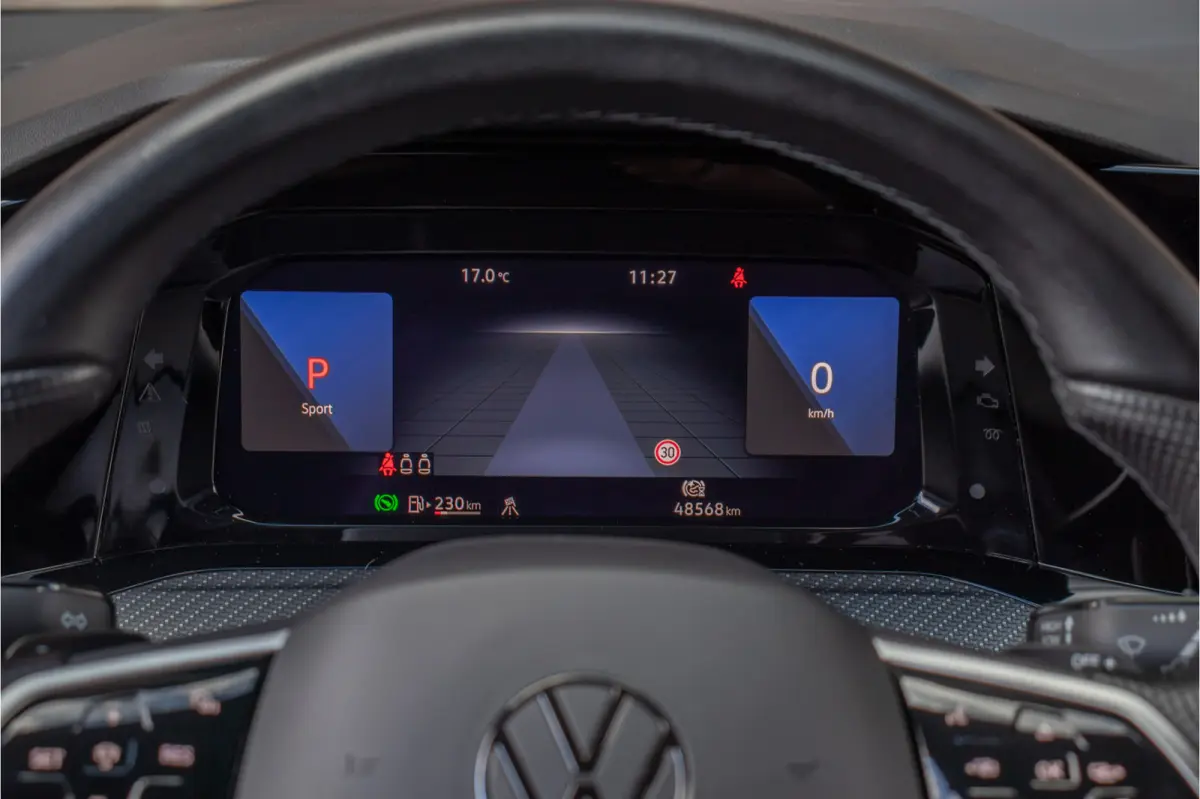 1.5 eTSI R-Line, Stoel & Stuurverwarming, Navigatie, Alcantara, Adaptive Cruise, Carplay, PDC.