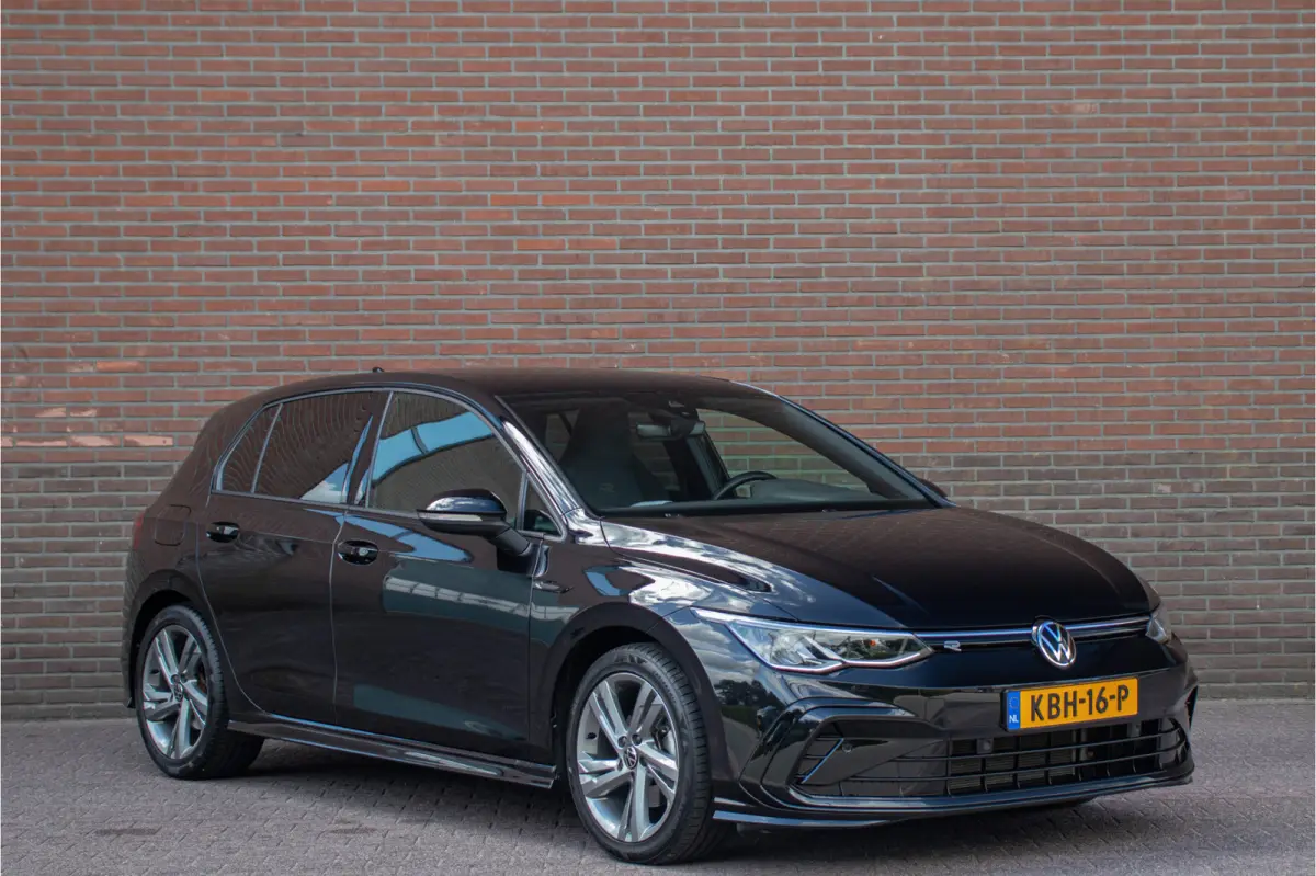 1.5 eTSI R-Line, Stoel & Stuurverwarming, Navigatie, Alcantara, Adaptive Cruise, Carplay, PDC.